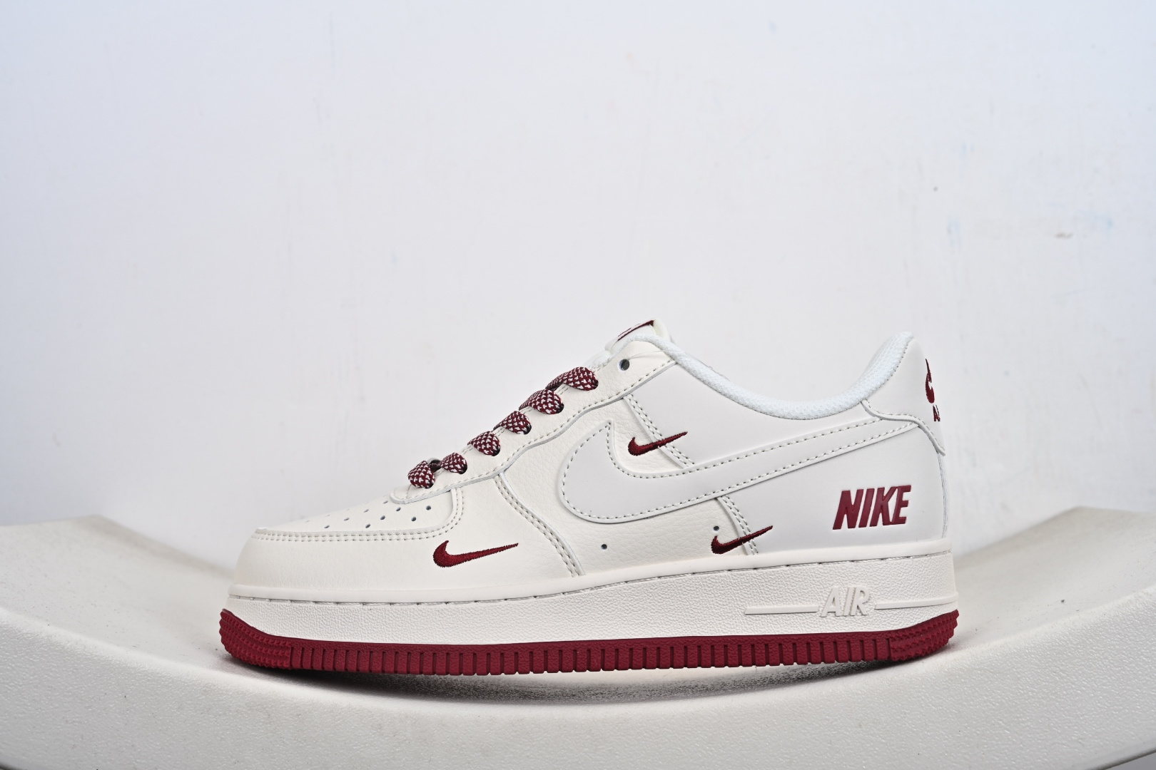 Nike Air Force 1‘07 Low 酒红三勾 空军一号低帮闲休板鞋 JP2026-106-Top High Quatity Cheap Sneakers Fashion Clothing Clothes Bags handbags Shoes of all Brand wholesale With The best Quality And Beautiful Price from China Factory Chinese suppliers wholesaler seller Nike Air Force 1‘07 Low 酒红三勾 空军一号低帮闲休板鞋 JP2026-106