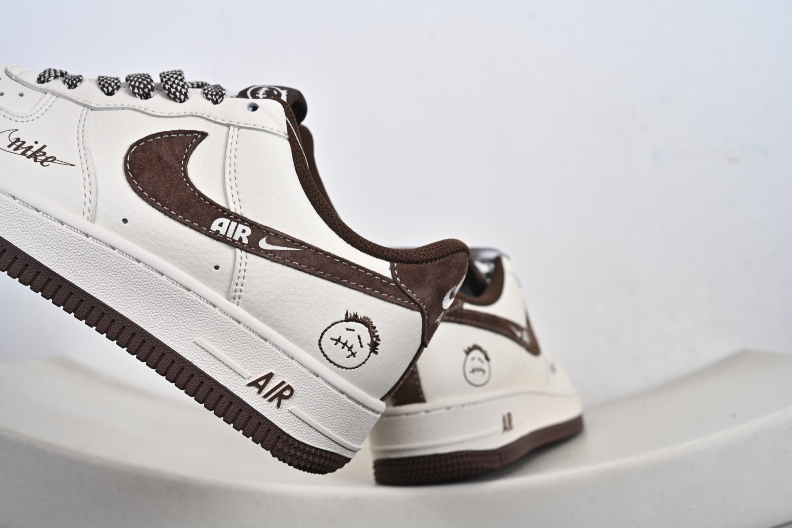Air Force 1'07 Low 联名款 空军一号低帮休闲板鞋 XD9314-614-Top High Quatity Cheap Sneakers Fashion Clothing Clothes Bags handbags Shoes of all Brand wholesale With The best Quality And Beautiful Price from China Factory Chinese suppliers wholesaler seller Air Force 1'07 Low 联名款 空军一号低帮休闲板鞋 XD9314-614