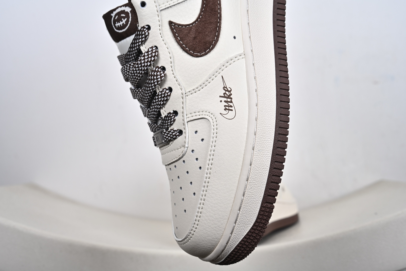 Air Force 1'07 Low 联名款 空军一号低帮休闲板鞋 XD9314-614-Top High Quatity Cheap Sneakers Fashion Clothing Clothes Bags handbags Shoes of all Brand wholesale With The best Quality And Beautiful Price from China Factory Chinese suppliers wholesaler seller Air Force 1'07 Low 联名款 空军一号低帮休闲板鞋 XD9314-614