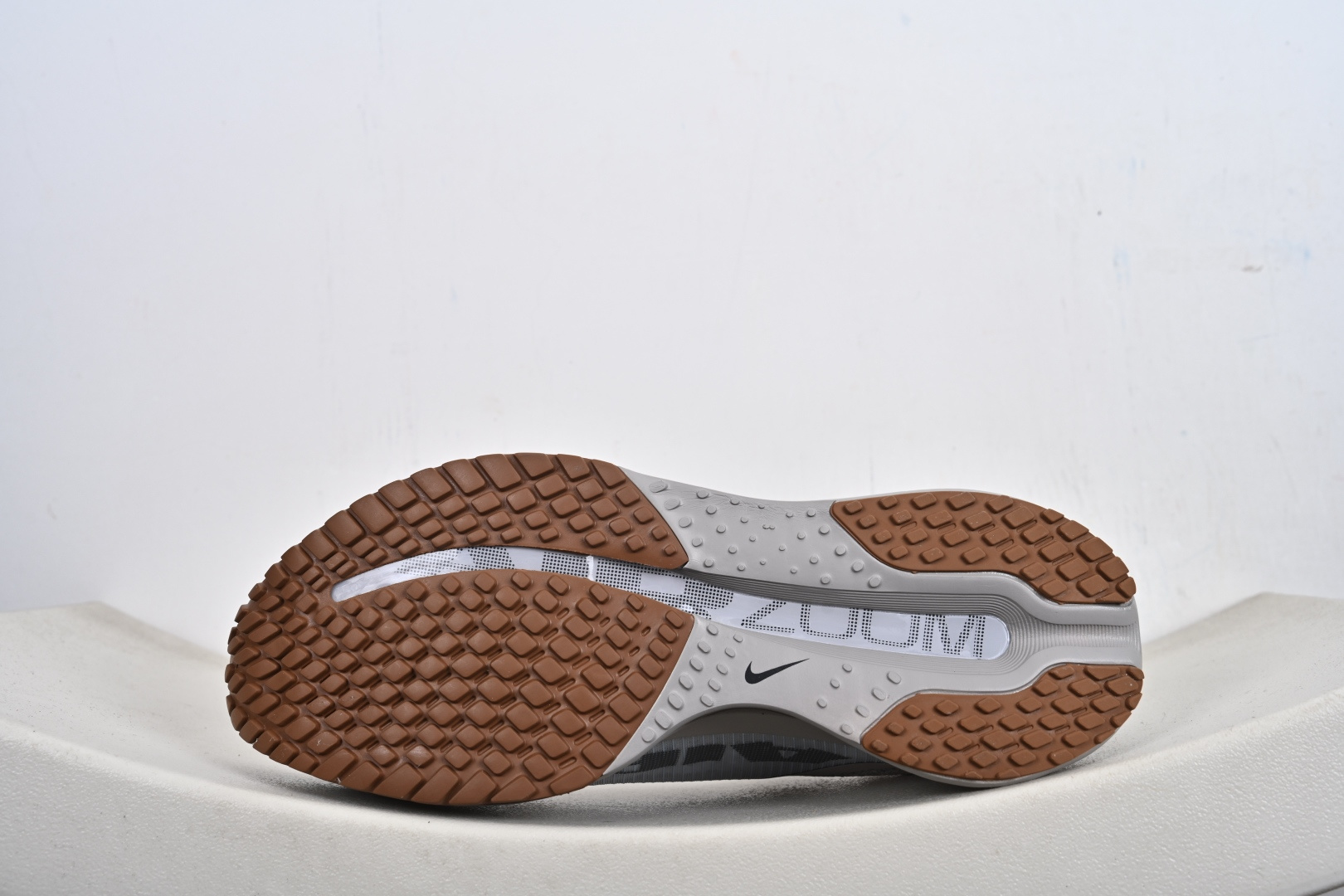 NIKE PEGASUS PREMIUM 耐克 新气款垫缓震休跑闲步鞋 Pegasus Premium 搭载了 HQ2592-010-Top High Quatity Cheap Sneakers Fashion Clothing Clothes Bags handbags Shoes of all Brand wholesale With The best Quality And Beautiful Price from China Factory Chinese suppliers wholesaler seller NIKE PEGASUS PREMIUM 耐克 新气款垫缓震休跑闲步鞋 Pegasus Premium 搭载了 HQ2592-010
