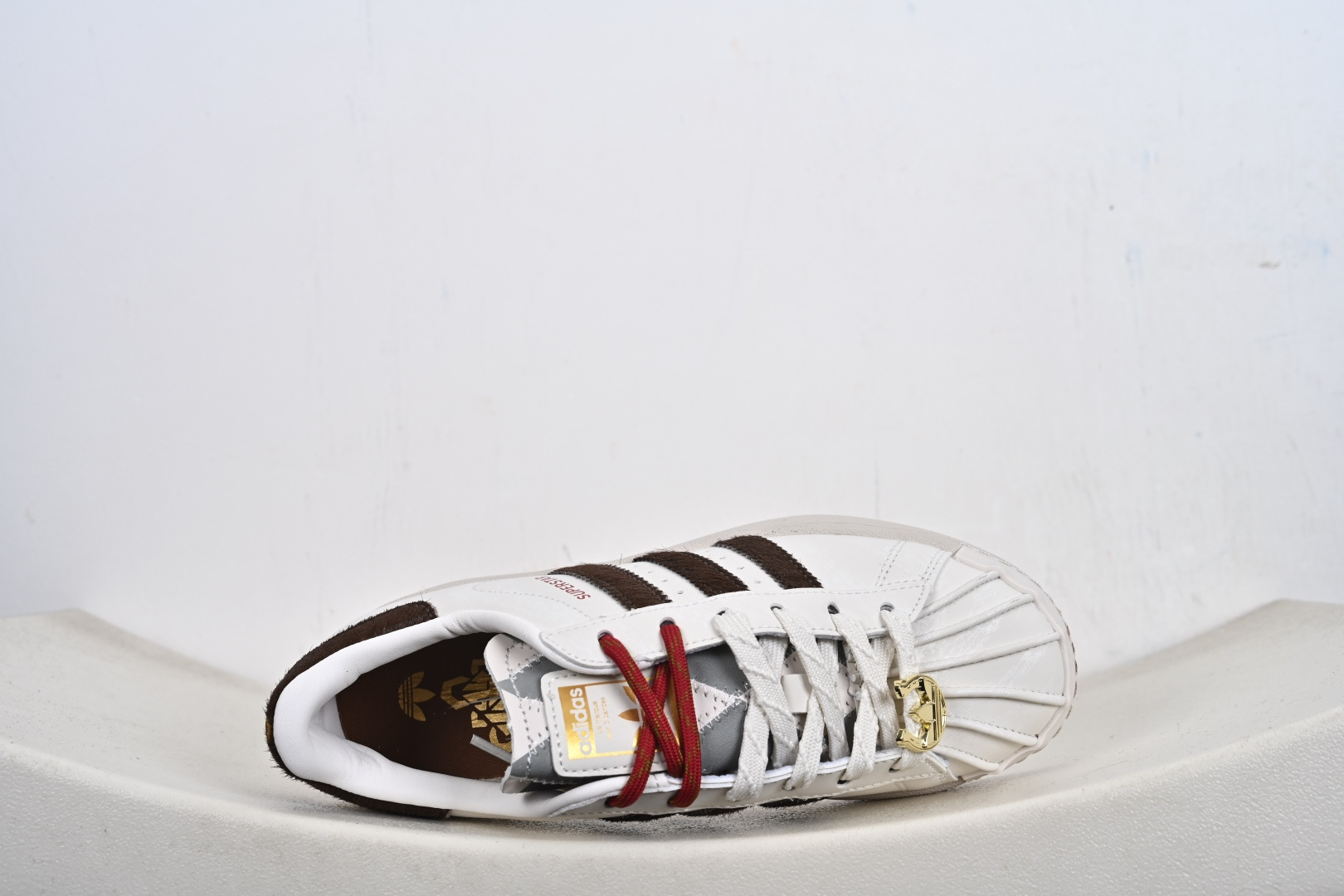 Adidas Originals Superstar 马年限定 定制贝壳头休闲板鞋 KJ6293-Top High Quatity Cheap Sneakers Fashion Clothing Clothes Bags handbags Shoes of all Brand wholesale With The best Quality And Beautiful Price from China Factory Chinese suppliers wholesaler seller Adidas Originals Superstar 马年限定 定制贝壳头休闲板鞋 KJ6293