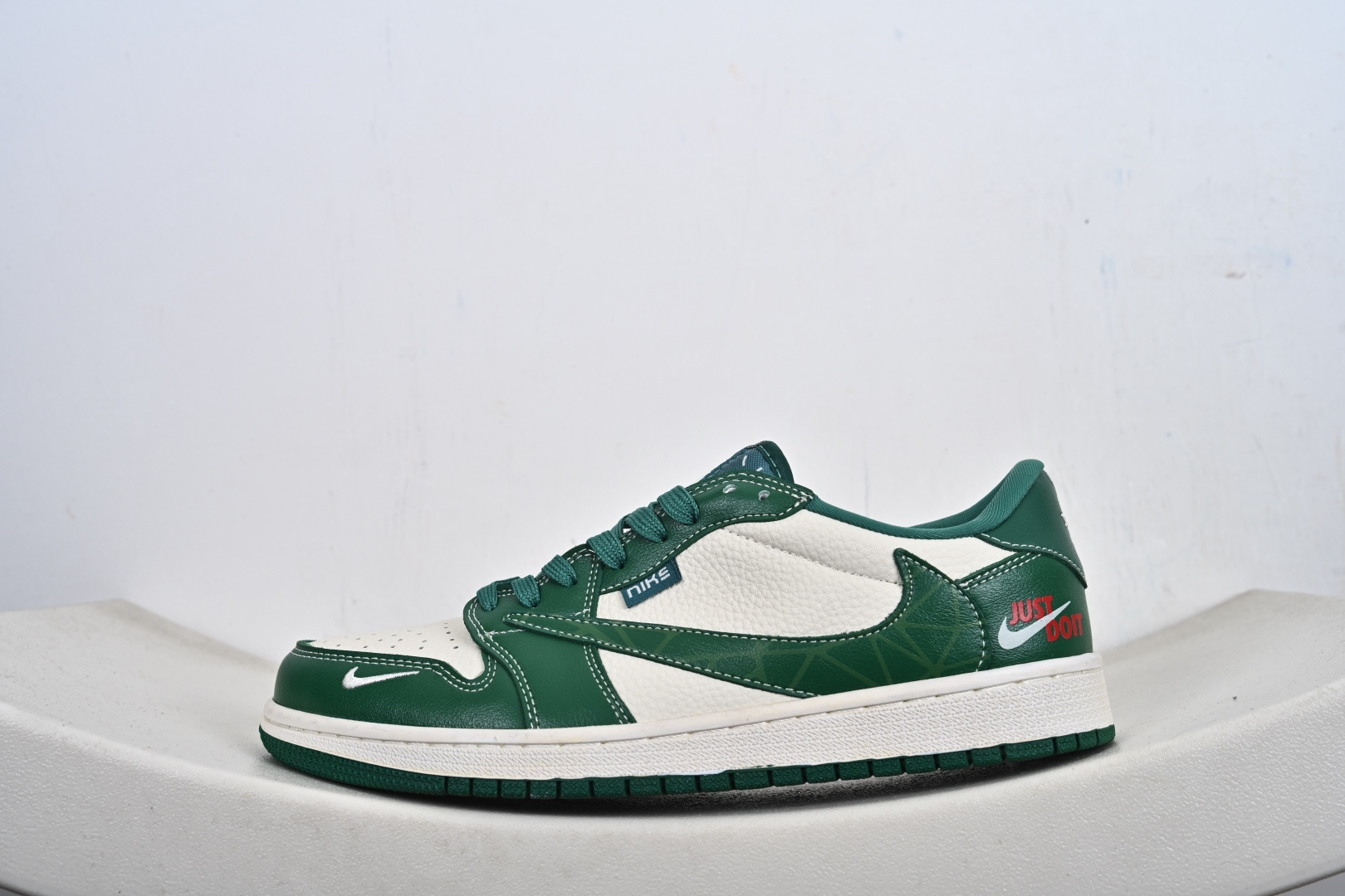 Travis Scott x Jordan 1 Low “米绿Justdoit” 高端定制 乔丹倒勾低帮休闲板鞋 LD2028-069-Top High Quatity Cheap Sneakers Fashion Clothing Clothes Bags handbags Shoes of all Brand wholesale With The best Quality And Beautiful Price from China Factory Chinese suppliers wholesaler seller Travis Scott x Jordan 1 Low “米绿Justdoit” 高端定制 乔丹倒勾低帮休闲板鞋 LD2028-069