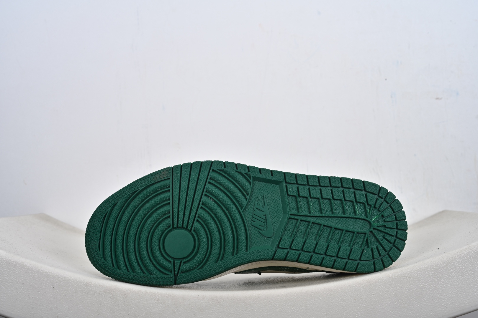 Travis Scott x Jordan 1 Low “米绿Justdoit” 高端定制 乔丹倒勾低帮休闲板鞋 LD2028-069-Top High Quatity Cheap Sneakers Fashion Clothing Clothes Bags handbags Shoes of all Brand wholesale With The best Quality And Beautiful Price from China Factory Chinese suppliers wholesaler seller Travis Scott x Jordan 1 Low “米绿Justdoit” 高端定制 乔丹倒勾低帮休闲板鞋 LD2028-069