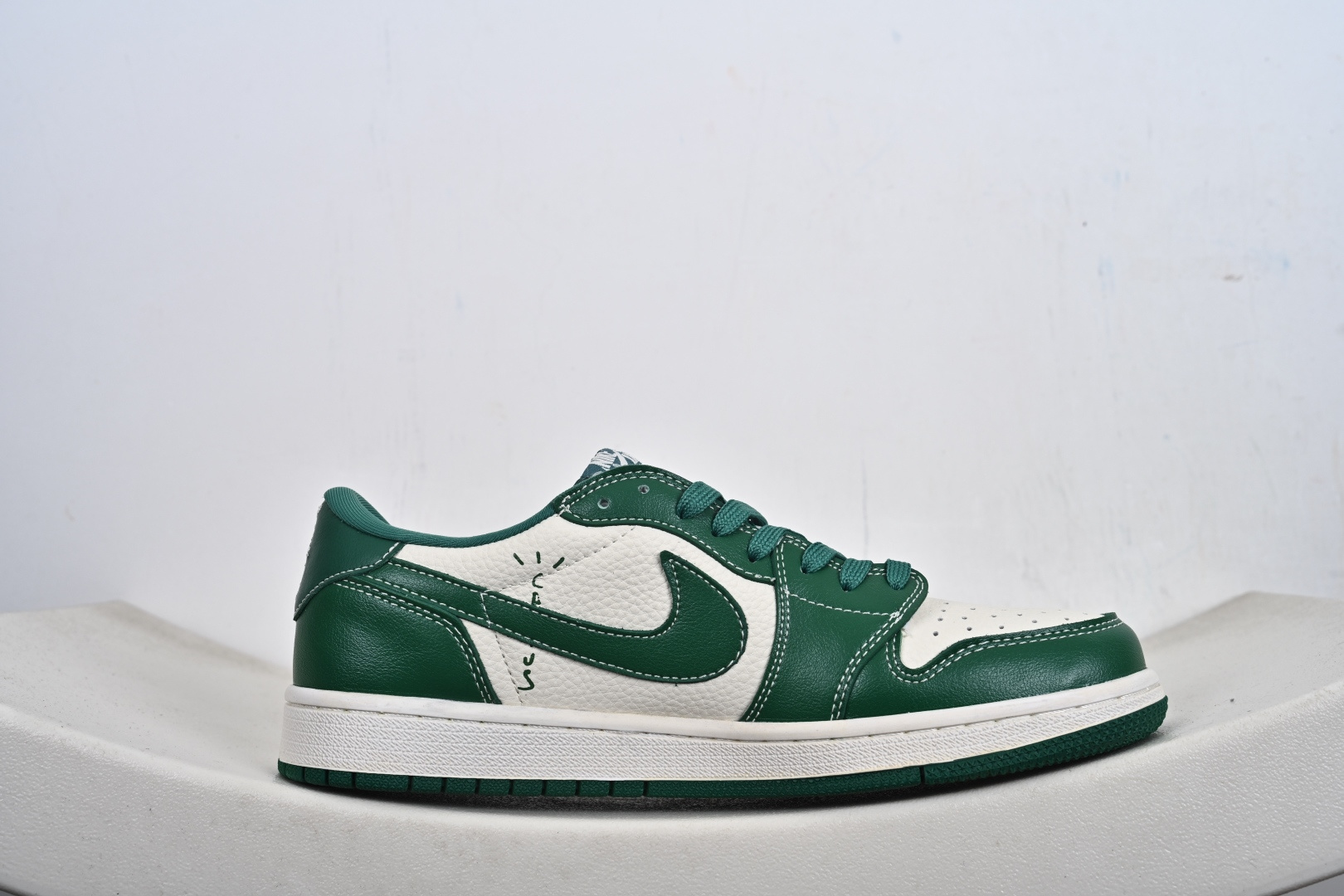 Travis Scott x Jordan 1 Low “米绿Justdoit” 高端定制 乔丹倒勾低帮休闲板鞋 LD2028-069-Top High Quatity Cheap Sneakers Fashion Clothing Clothes Bags handbags Shoes of all Brand wholesale With The best Quality And Beautiful Price from China Factory Chinese suppliers wholesaler seller Travis Scott x Jordan 1 Low “米绿Justdoit” 高端定制 乔丹倒勾低帮休闲板鞋 LD2028-069