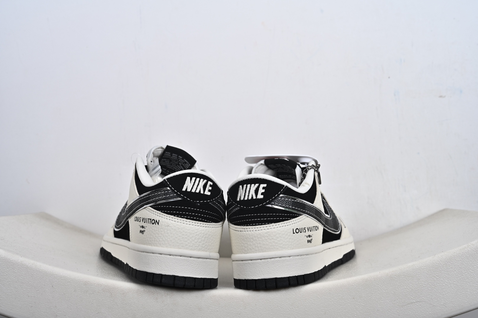 Nike SB Dunk Low LV联名 TX1688-004-Top High Quatity Cheap Sneakers Fashion Clothing Clothes Bags handbags Shoes of all Brand wholesale With The best Quality And Beautiful Price from China Factory Chinese suppliers wholesaler seller Nike SB Dunk Low LV联名 TX1688-004