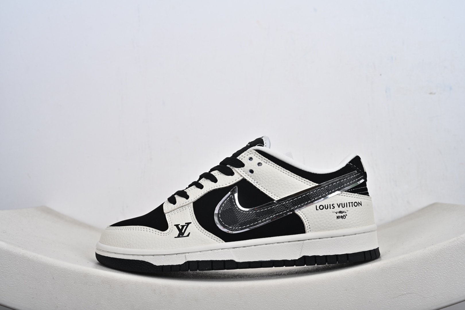 Nike SB Dunk Low LV联名 TX1688-004-Top High Quatity Cheap Sneakers Fashion Clothing Clothes Bags handbags Shoes of all Brand wholesale With The best Quality And Beautiful Price from China Factory Chinese suppliers wholesaler seller Nike SB Dunk Low LV联名 TX1688-004