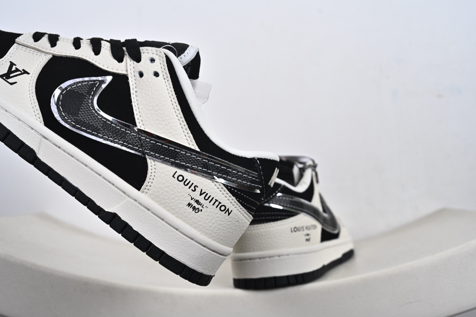 Nike SB Dunk Low LV联名 TX1688-004-Top High Quatity Cheap Sneakers Fashion Clothing Clothes Bags handbags Shoes of all Brand wholesale With The best Quality And Beautiful Price from China Factory Chinese suppliers wholesaler seller Nike SB Dunk Low LV联名 TX1688-004