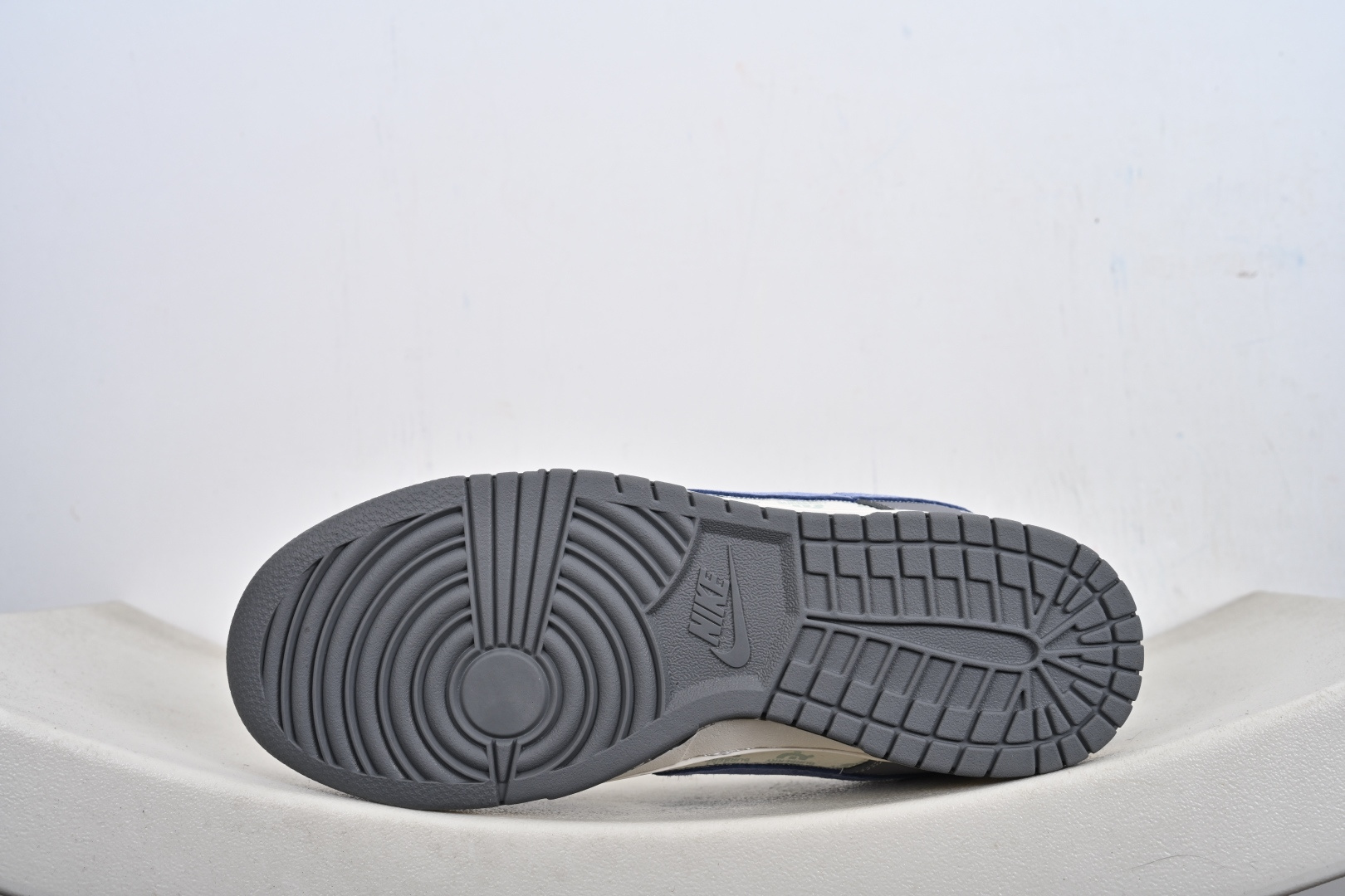 Nike Dunk Low Retro ‘DIY高端定制’ 低帮休闲运动板鞋 JP1628-035-Top High Quatity Cheap Sneakers Fashion Clothing Clothes Bags handbags Shoes of all Brand wholesale With The best Quality And Beautiful Price from China Factory Chinese suppliers wholesaler seller Nike Dunk Low Retro ‘DIY高端定制’ 低帮休闲运动板鞋 JP1628-035