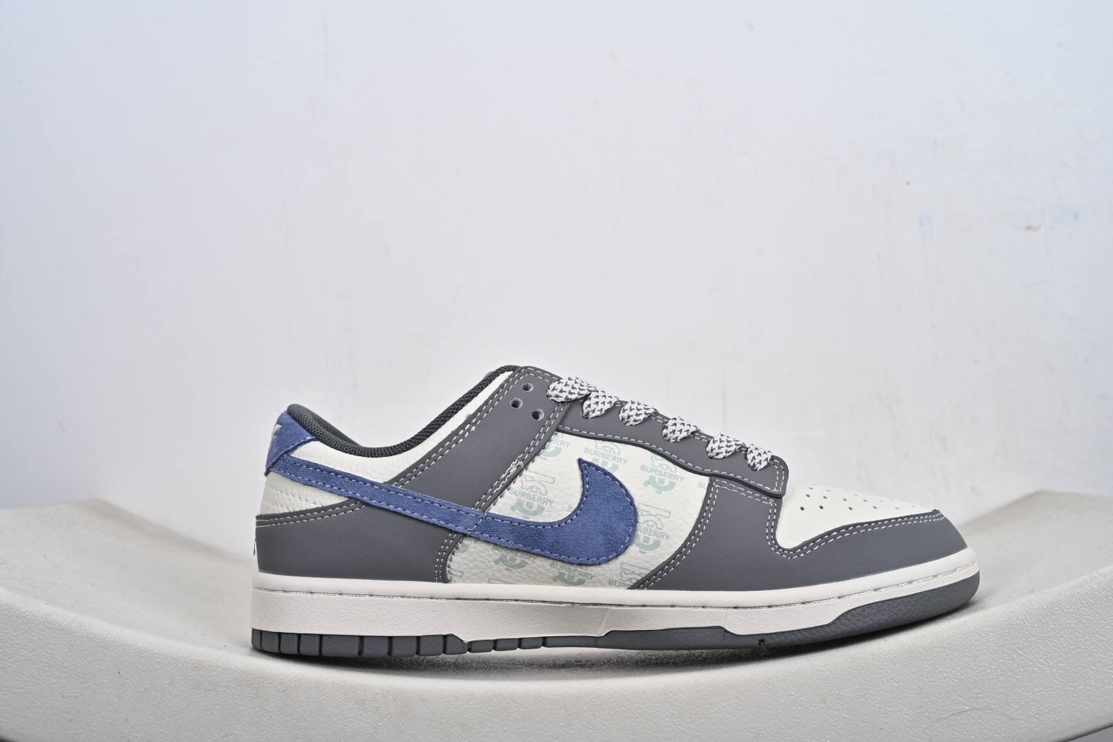 Nike Dunk Low Retro ‘DIY高端定制’ 低帮休闲运动板鞋 JP1628-035-Top High Quatity Cheap Sneakers Fashion Clothing Clothes Bags handbags Shoes of all Brand wholesale With The best Quality And Beautiful Price from China Factory Chinese suppliers wholesaler seller Nike Dunk Low Retro ‘DIY高端定制’ 低帮休闲运动板鞋 JP1628-035