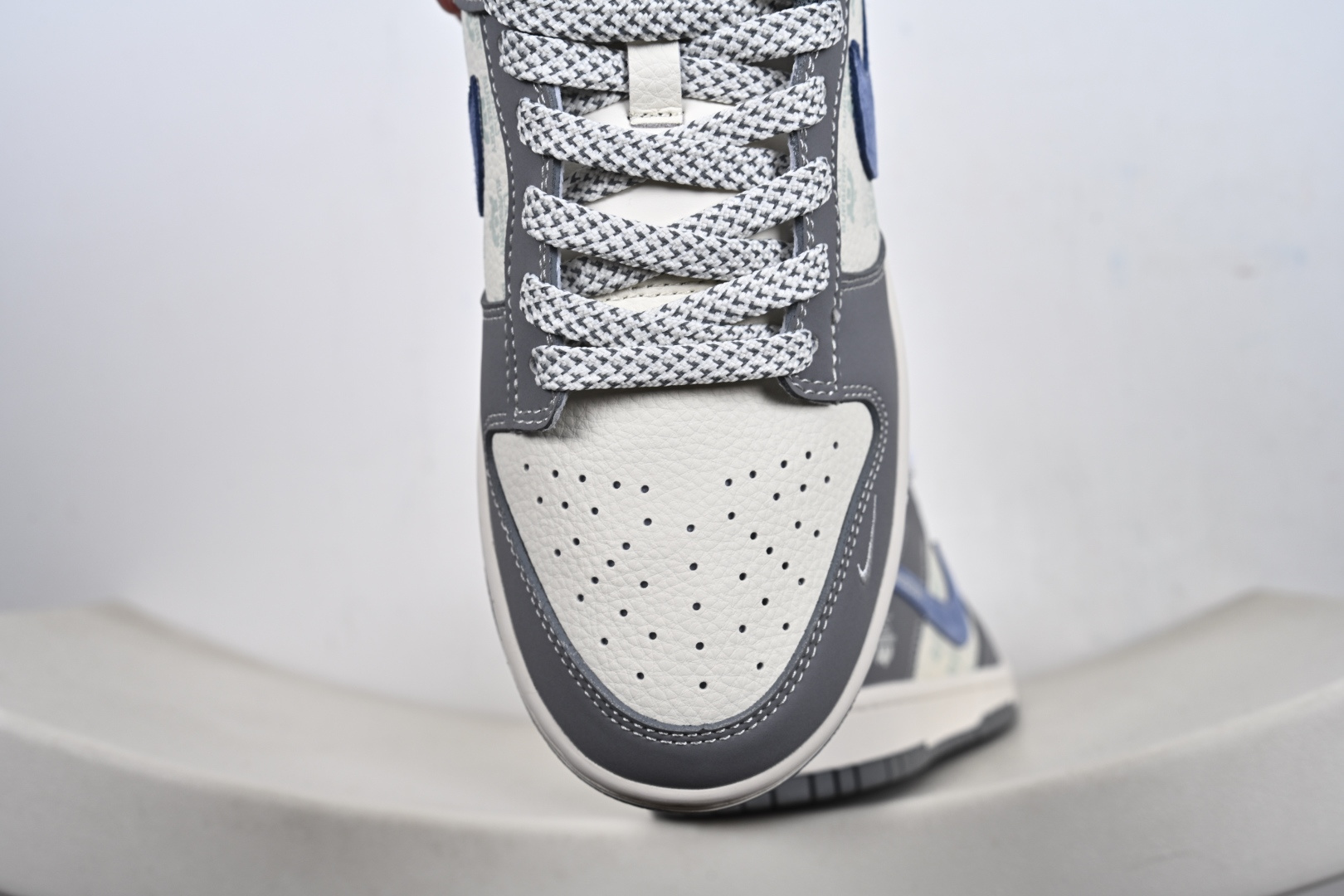 Nike Dunk Low Retro ‘DIY高端定制’ 低帮休闲运动板鞋 JP1628-035-Top High Quatity Cheap Sneakers Fashion Clothing Clothes Bags handbags Shoes of all Brand wholesale With The best Quality And Beautiful Price from China Factory Chinese suppliers wholesaler seller Nike Dunk Low Retro ‘DIY高端定制’ 低帮休闲运动板鞋 JP1628-035