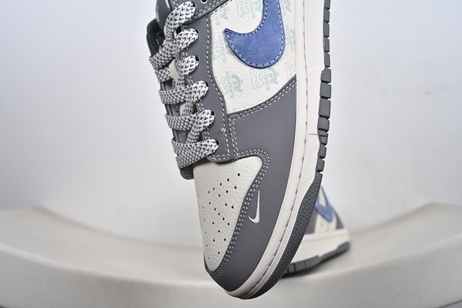 Nike Dunk Low Retro ‘DIY高端定制’ 低帮休闲运动板鞋 JP1628-035-Top High Quatity Cheap Sneakers Fashion Clothing Clothes Bags handbags Shoes of all Brand wholesale With The best Quality And Beautiful Price from China Factory Chinese suppliers wholesaler seller Nike Dunk Low Retro ‘DIY高端定制’ 低帮休闲运动板鞋 JP1628-035