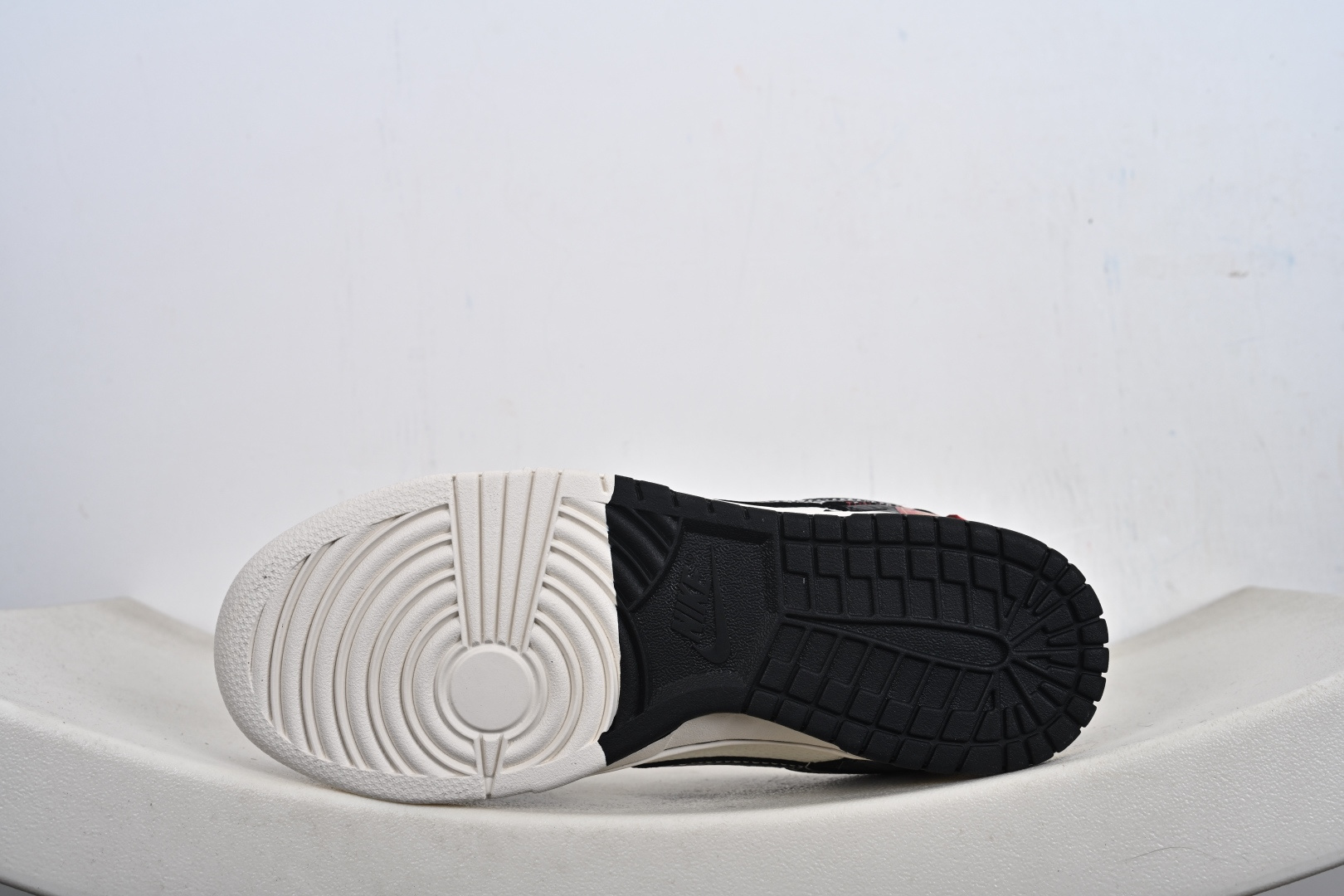 Nike Dunk Low Retro ‘DIY高端定制’ 低帮休闲运动板鞋 YX5066-C93-Top High Quatity Cheap Sneakers Fashion Clothing Clothes Bags handbags Shoes of all Brand wholesale With The best Quality And Beautiful Price from China Factory Chinese suppliers wholesaler seller Nike Dunk Low Retro ‘DIY高端定制’ 低帮休闲运动板鞋 YX5066-C93