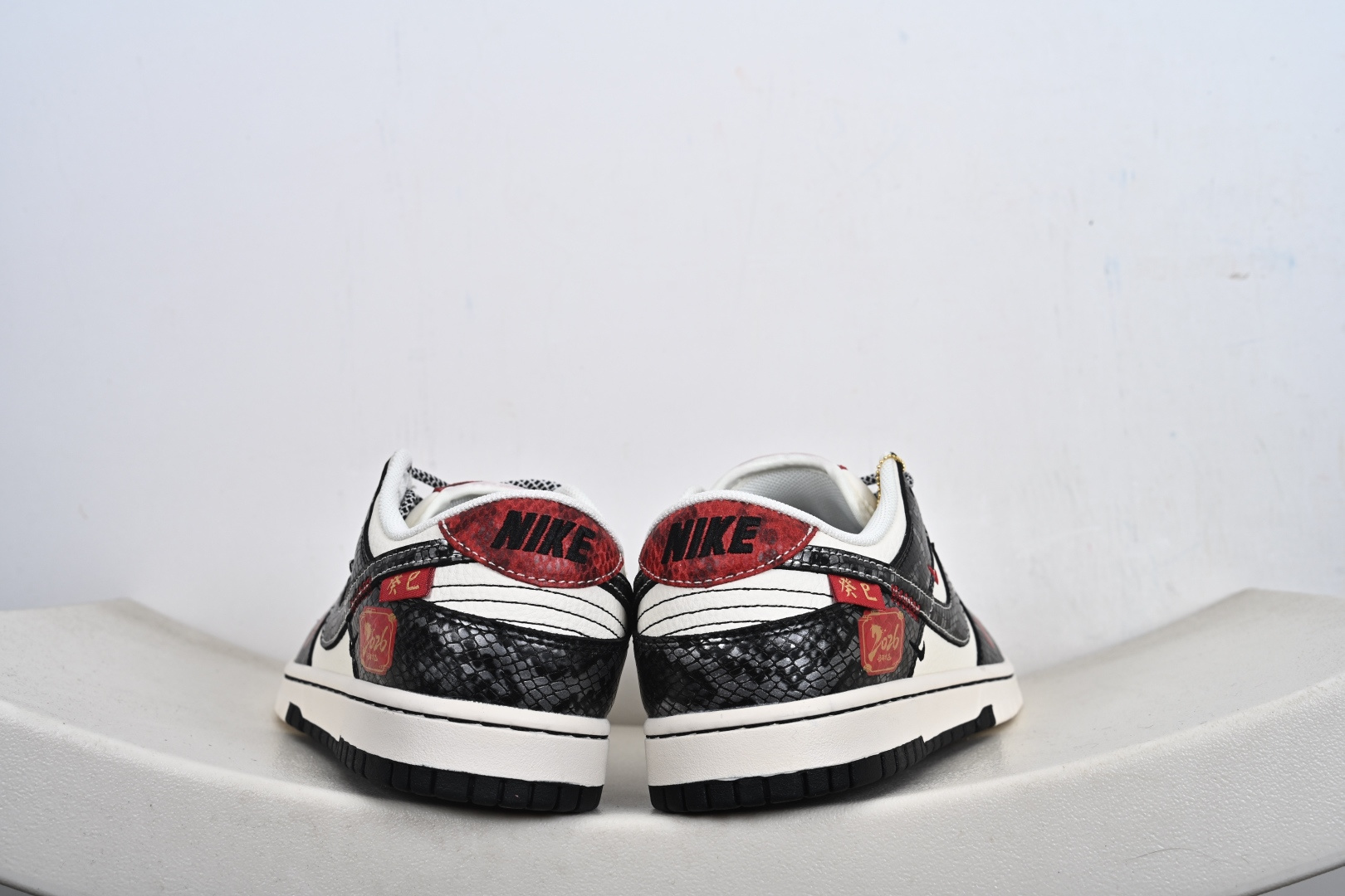 Nike Dunk Low Retro ‘DIY高端定制’ 低帮休闲运动板鞋 YX5066-C93-Top High Quatity Cheap Sneakers Fashion Clothing Clothes Bags handbags Shoes of all Brand wholesale With The best Quality And Beautiful Price from China Factory Chinese suppliers wholesaler seller Nike Dunk Low Retro ‘DIY高端定制’ 低帮休闲运动板鞋 YX5066-C93