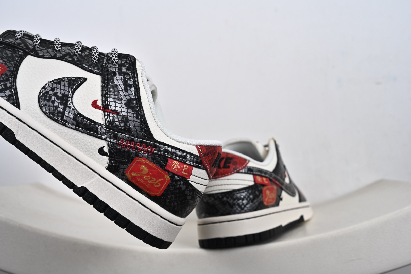 Nike Dunk Low Retro ‘DIY高端定制’ 低帮休闲运动板鞋 YX5066-C93-Top High Quatity Cheap Sneakers Fashion Clothing Clothes Bags handbags Shoes of all Brand wholesale With The best Quality And Beautiful Price from China Factory Chinese suppliers wholesaler seller Nike Dunk Low Retro ‘DIY高端定制’ 低帮休闲运动板鞋 YX5066-C93