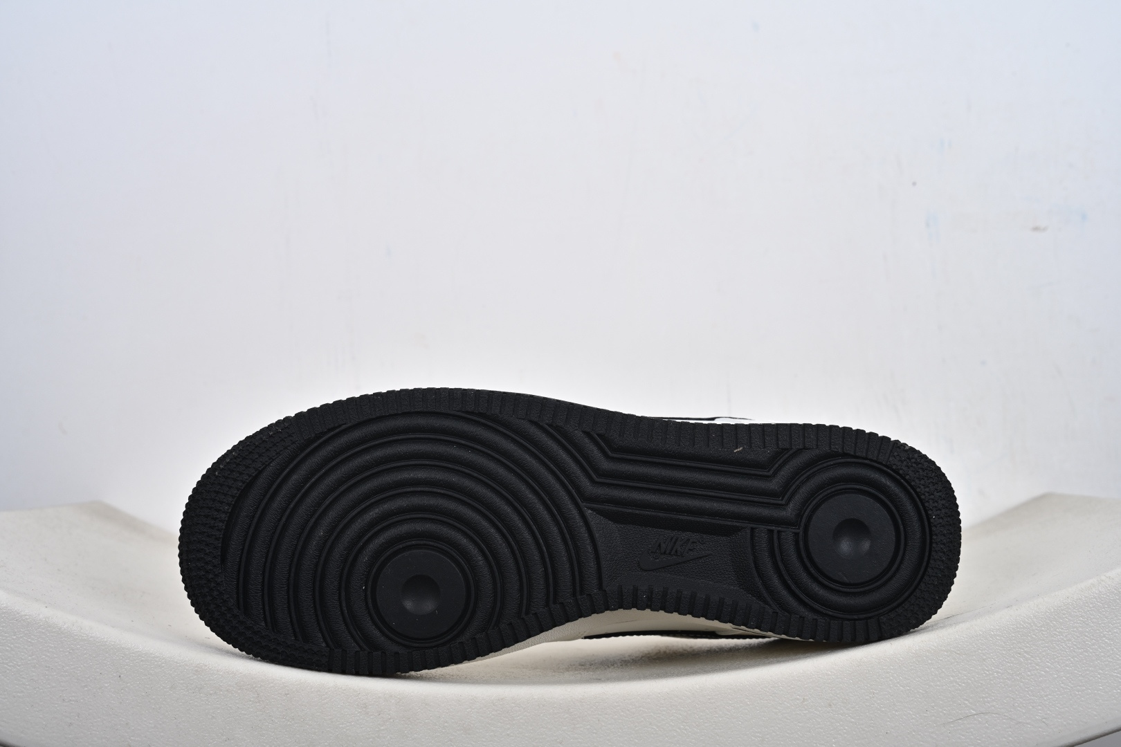 Nike Air Force 1'07 Low 马年限定 经典黑飞马 空军一号低帮休闲板鞋 DD1982-347