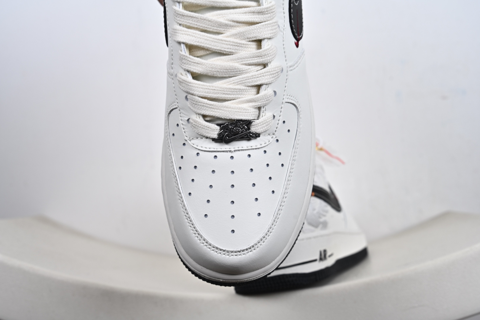 Nike Air Force 1'07 Low 马年限定 经典黑飞马 空军一号低帮休闲板鞋 DD1982-347