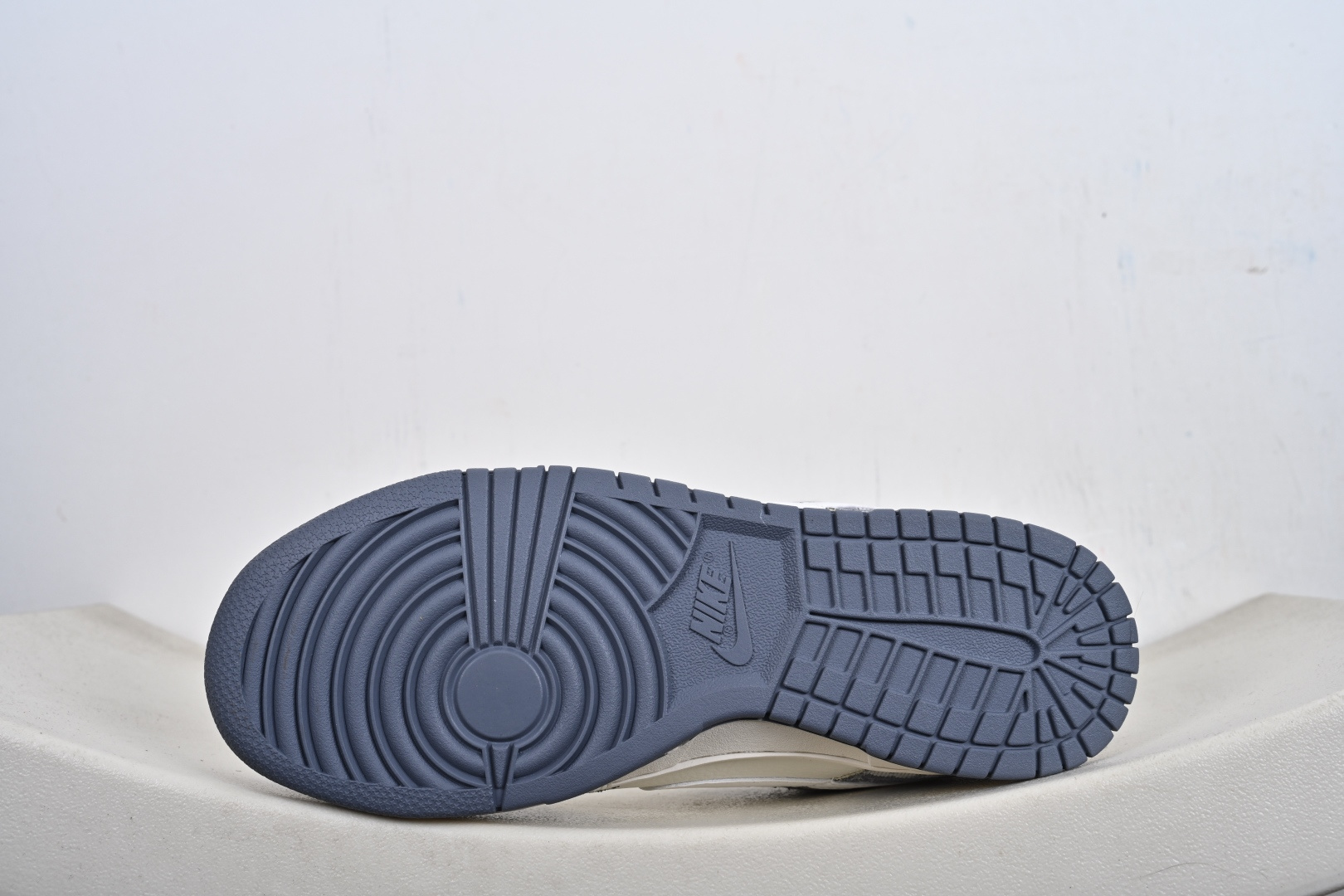Nike SB Dunk Low周年高端定制 低帮休闲板鞋 CS1688-122-Top High Quatity Cheap Sneakers Fashion Clothing Clothes Bags handbags Shoes of all Brand wholesale With The best Quality And Beautiful Price from China Factory Chinese suppliers wholesaler seller Nike SB Dunk Low周年高端定制 低帮休闲板鞋 CS1688-122