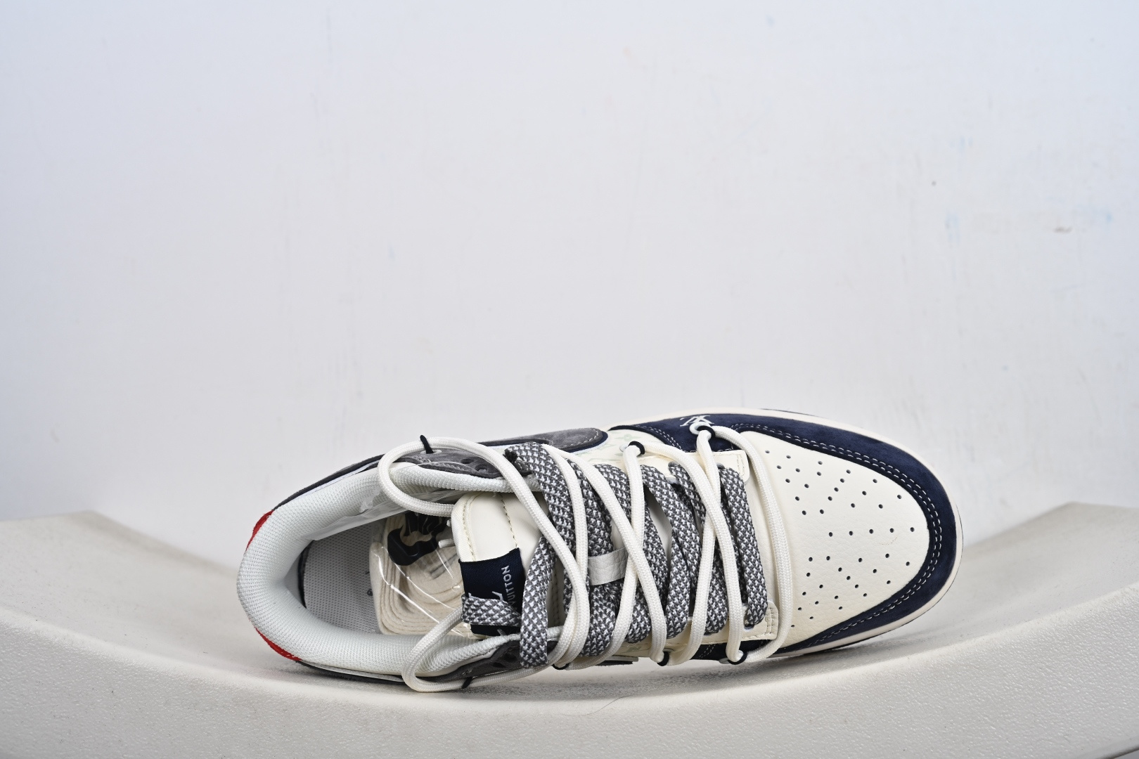 定制版 Louis Vuitton x Nike Dunk SB Low 路易威登LV x 耐克 SB 低帮 蓝白灰解构双鞋带 CX5050-Y42-Top High Quatity Cheap Sneakers Fashion Clothing Clothes Bags handbags Shoes of all Brand wholesale With The best Quality And Beautiful Price from China Factory Chinese suppliers wholesaler seller 定制版 Louis Vuitton x Nike Dunk SB Low 路易威登LV x 耐克 SB 低帮 蓝白灰解构双鞋带 CX5050-Y42