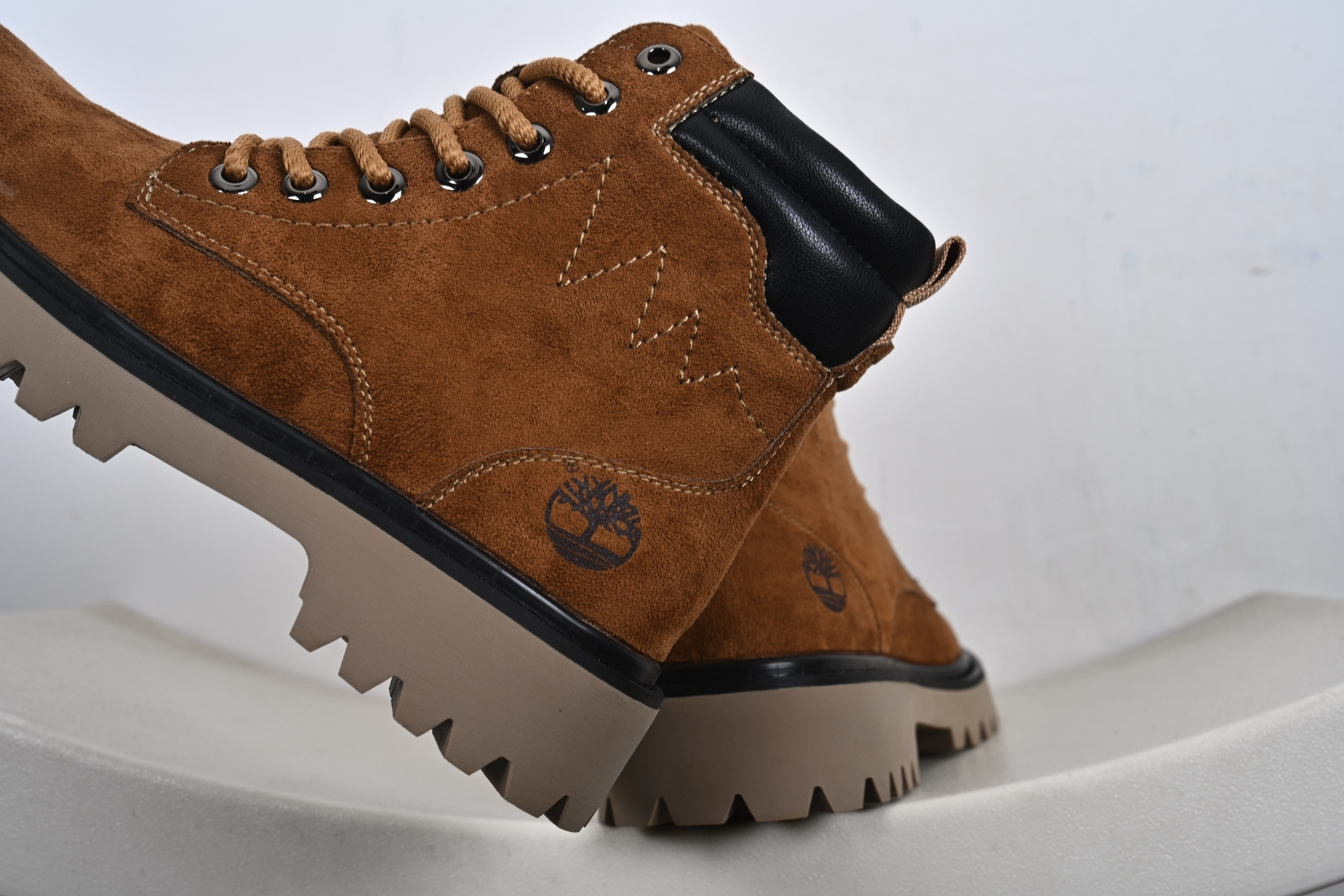 踢不烂 Timberland 添柏岚/天伯伦 秋冬必备户外加绒休闲大黄靴 TB10055-Top High Quatity Cheap Sneakers Fashion Clothing Clothes Bags handbags Shoes of all Brand wholesale With The best Quality And Beautiful Price from China Factory Chinese suppliers wholesaler seller 踢不烂 Timberland 添柏岚/天伯伦 秋冬必备户外加绒休闲大黄靴 TB10055