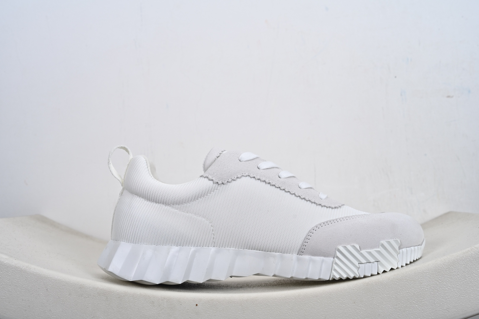 Hermes 爱马仕 Bouncing 老钱风 皮面款 低帮休闲鞋-Top High Quatity Cheap Sneakers Fashion Clothing Clothes Bags handbags Shoes of all Brand wholesale With The best Quality And Beautiful Price from China Factory Chinese suppliers wholesaler seller Hermes 爱马仕 Bouncing 老钱风 皮面款 低帮休闲鞋