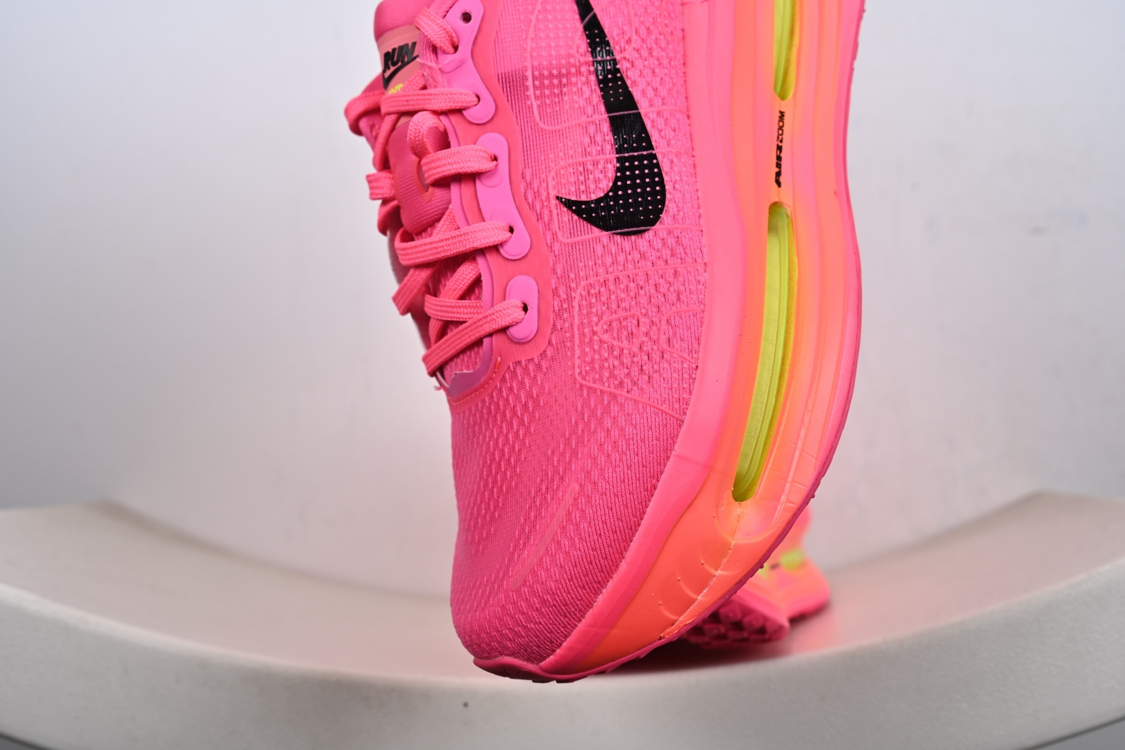 Nike ZOOM PREMIUM 耐克 飞马 舒适减震防滑 低帮跑步鞋 HM5973-001