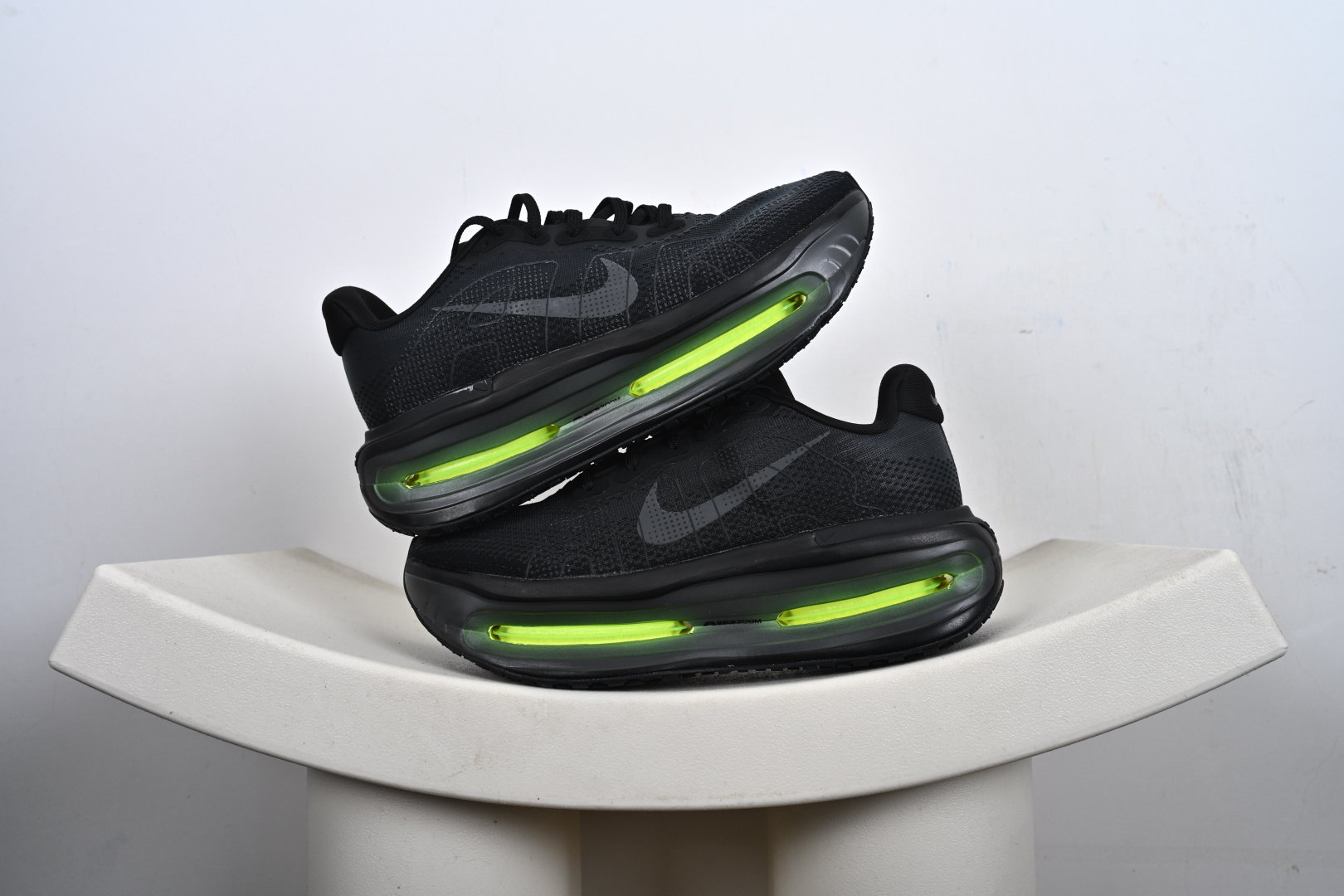 Nike ZOOM PREMIUM 耐克 飞马 舒适减震防滑 低帮跑步鞋 HQ2050-300