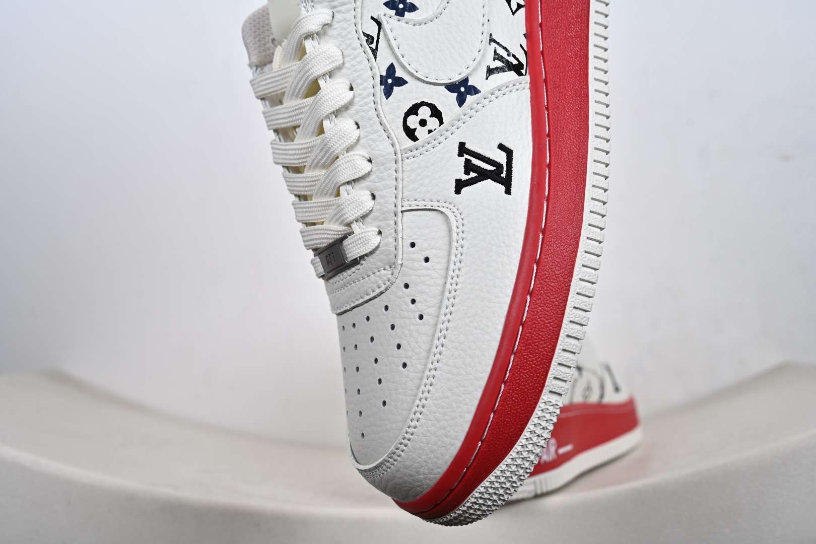 Nike Air Force 1 Low LV联名 BQ4212-100-Top High Quatity Cheap Sneakers Fashion Clothing Clothes Bags handbags Shoes of all Brand wholesale With The best Quality And Beautiful Price from China Factory Chinese suppliers wholesaler seller Nike Air Force 1 Low LV联名 BQ4212-100