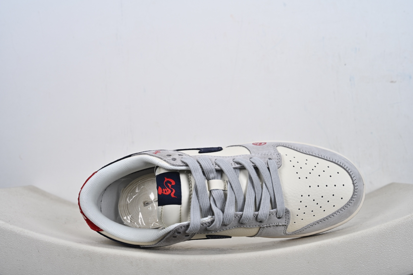 定制版 NK Dunk Low 马年限定 米黑猪八革 周年高端定制 低帮休闲板鞋 FC1688-255