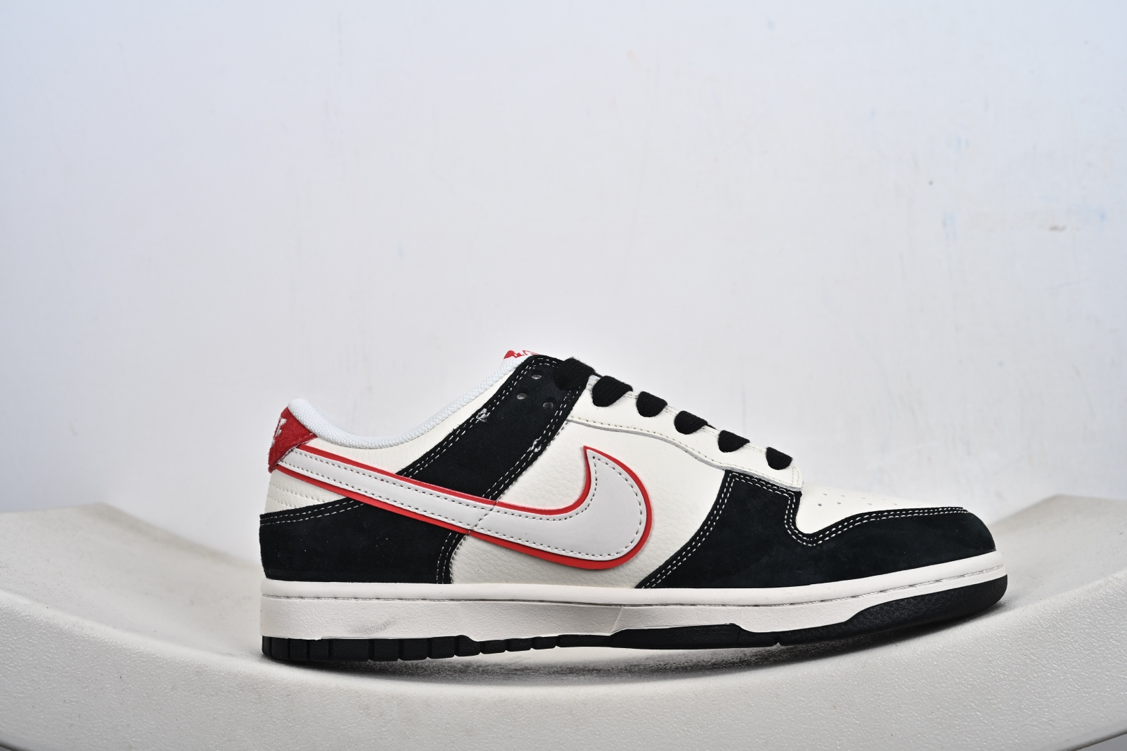 Nike SB Dunk Low 马年限定联名 FC1688-259