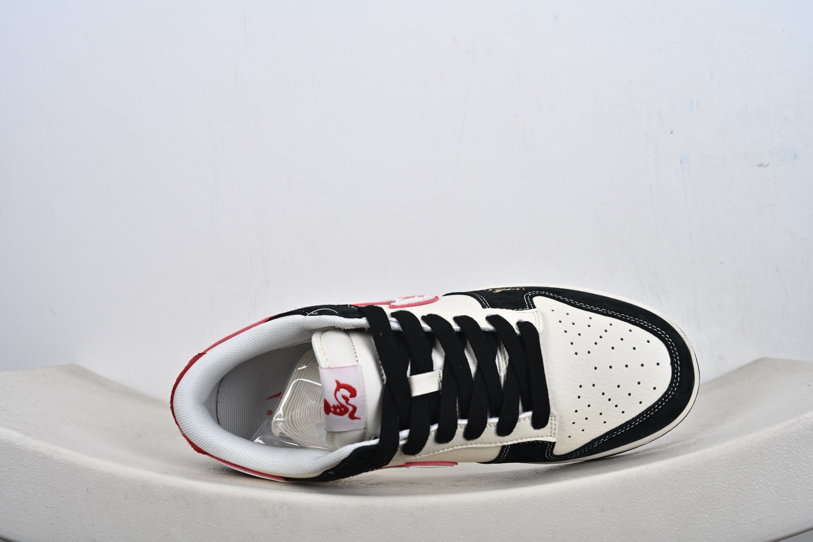 Nike SB Dunk Low 马年限定联名 FC1688-259