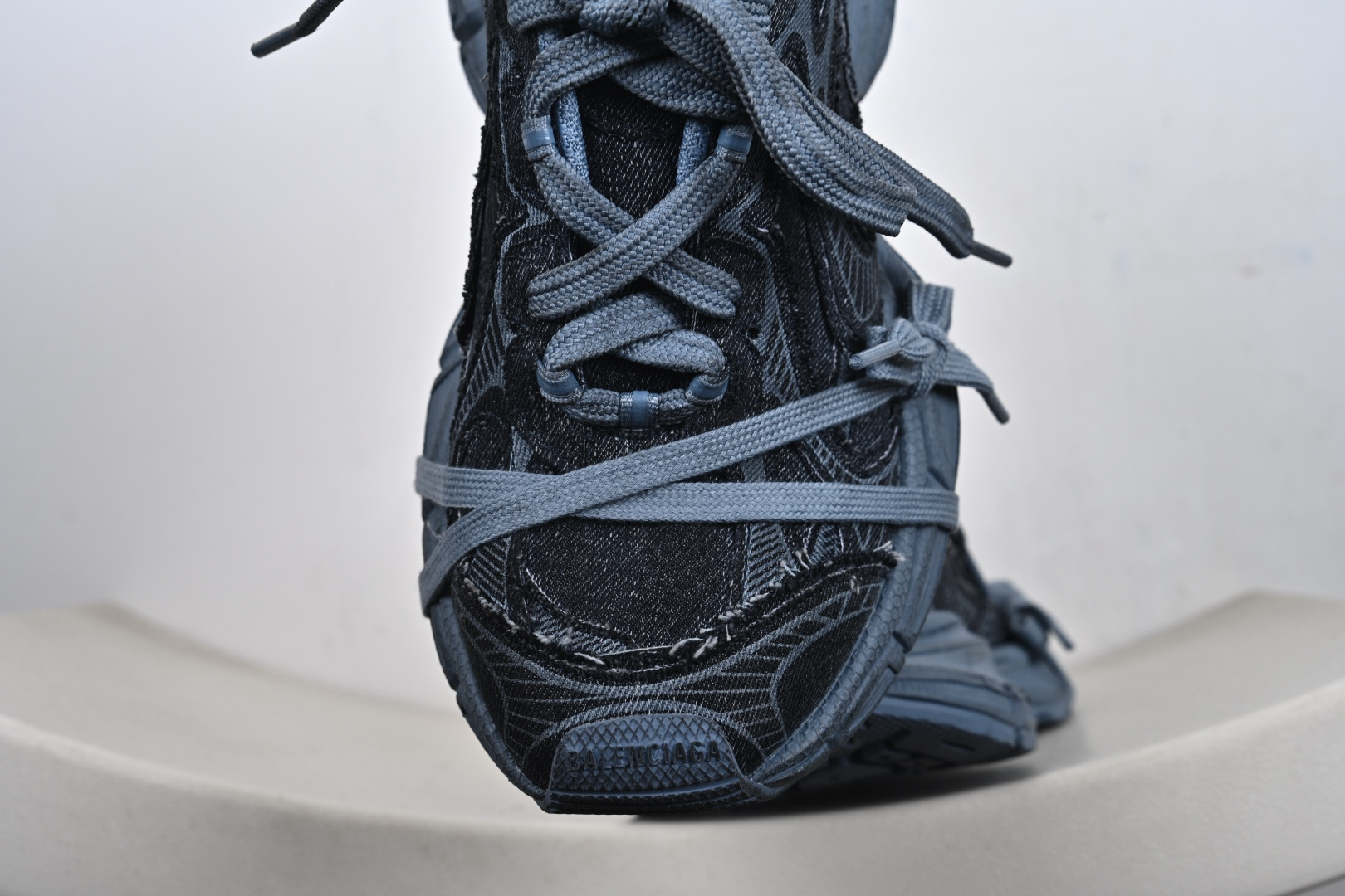 BALENCIAGA 3XL DENIM 系列巴黎世家10代牛仔布 低帮复古阔型底姥爹风潮流百搭休闲慢跑鞋 734734 WTSAX 4000-Top High Quatity Cheap Sneakers Fashion Clothing Clothes Bags handbags Shoes of all Brand wholesale With The best Quality And Beautiful Price from China Factory Chinese suppliers wholesaler seller BALENCIAGA 3XL DENIM 系列巴黎世家10代牛仔布 低帮复古阔型底姥爹风潮流百搭休闲慢跑鞋 734734 WTSAX 4000