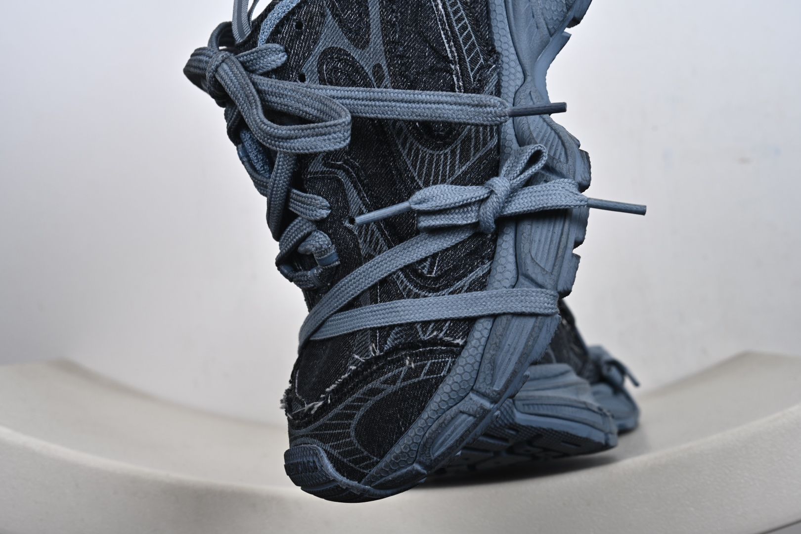 BALENCIAGA 3XL DENIM 系列巴黎世家10代牛仔布 低帮复古阔型底姥爹风潮流百搭休闲慢跑鞋 734734 WTSAX 4000-Top High Quatity Cheap Sneakers Fashion Clothing Clothes Bags handbags Shoes of all Brand wholesale With The best Quality And Beautiful Price from China Factory Chinese suppliers wholesaler seller BALENCIAGA 3XL DENIM 系列巴黎世家10代牛仔布 低帮复古阔型底姥爹风潮流百搭休闲慢跑鞋 734734 WTSAX 4000