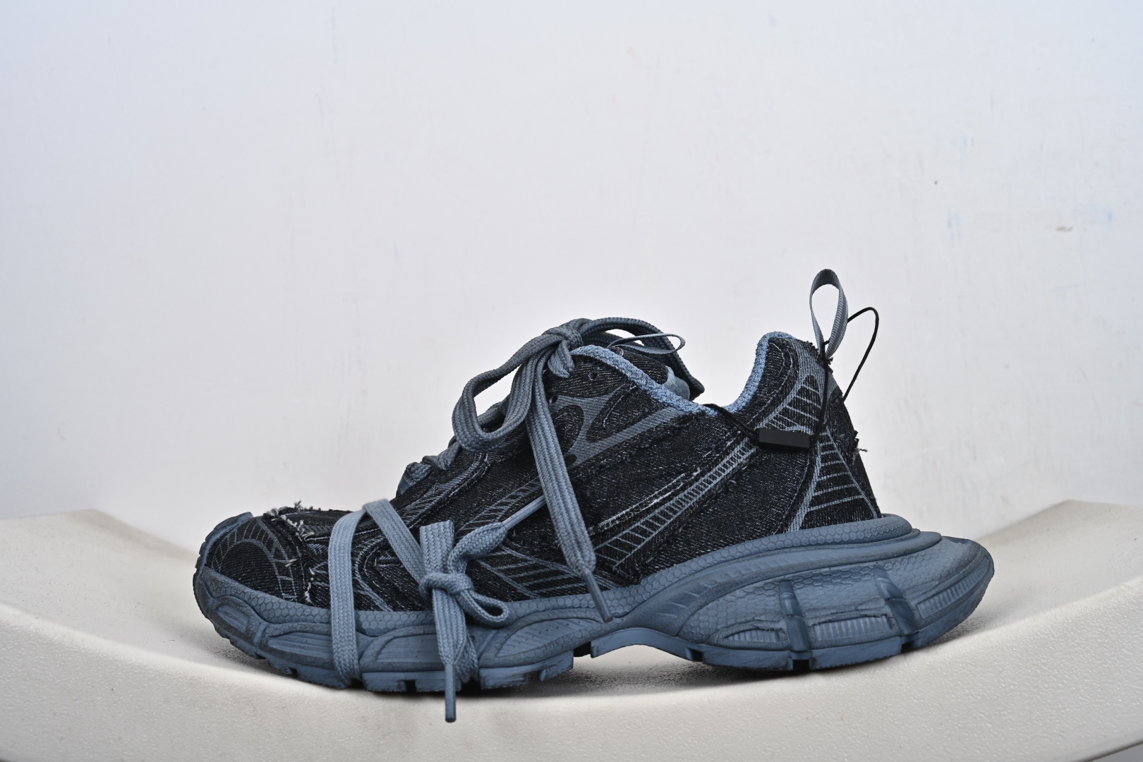 BALENCIAGA 3XL DENIM 系列巴黎世家10代牛仔布 低帮复古阔型底姥爹风潮流百搭休闲慢跑鞋 734734 WTSAX 4000-Top High Quatity Cheap Sneakers Fashion Clothing Clothes Bags handbags Shoes of all Brand wholesale With The best Quality And Beautiful Price from China Factory Chinese suppliers wholesaler seller BALENCIAGA 3XL DENIM 系列巴黎世家10代牛仔布 低帮复古阔型底姥爹风潮流百搭休闲慢跑鞋 734734 WTSAX 4000