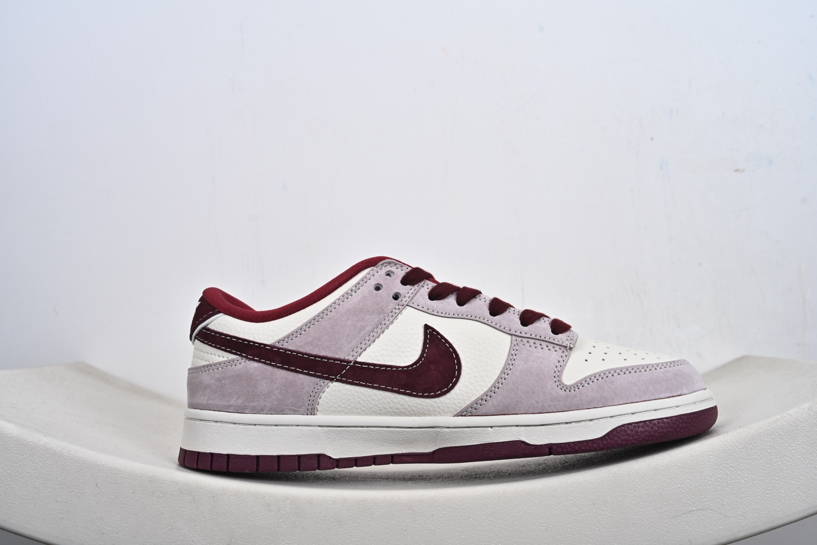 Nike SB Dunk Low x The North Face 北面联名马年限定-猪八红 DN3168-016