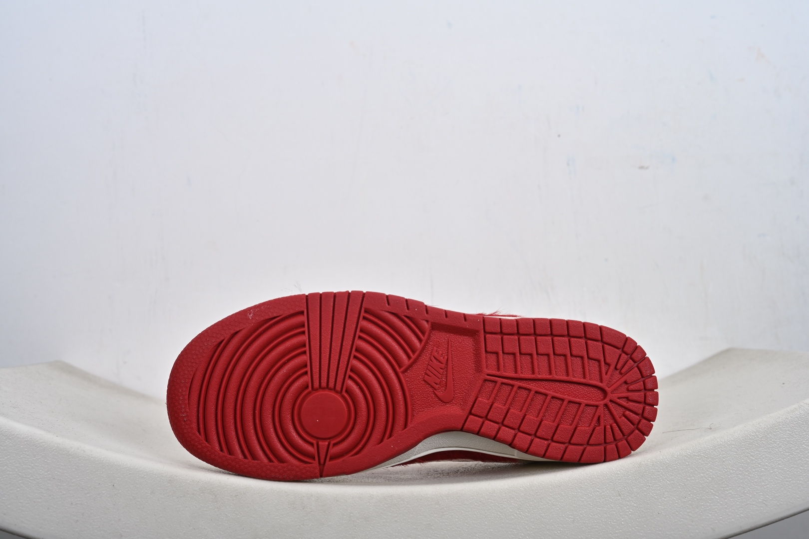 马年定制限量发售马到成功 Nike SB Dunk Low“ 马年限定------白红马毛” 特殊定制材料 高端定制 低帮休闲板鞋 DS6608-020-Top High Quatity Cheap Sneakers Fashion Clothing Clothes Bags handbags Shoes of all Brand wholesale With The best Quality And Beautiful Price from China Factory Chinese suppliers wholesaler seller 马年定制限量发售马到成功 Nike SB Dunk Low“ 马年限定------白红马毛” 特殊定制材料 高端定制 低帮休闲板鞋 DS6608-020