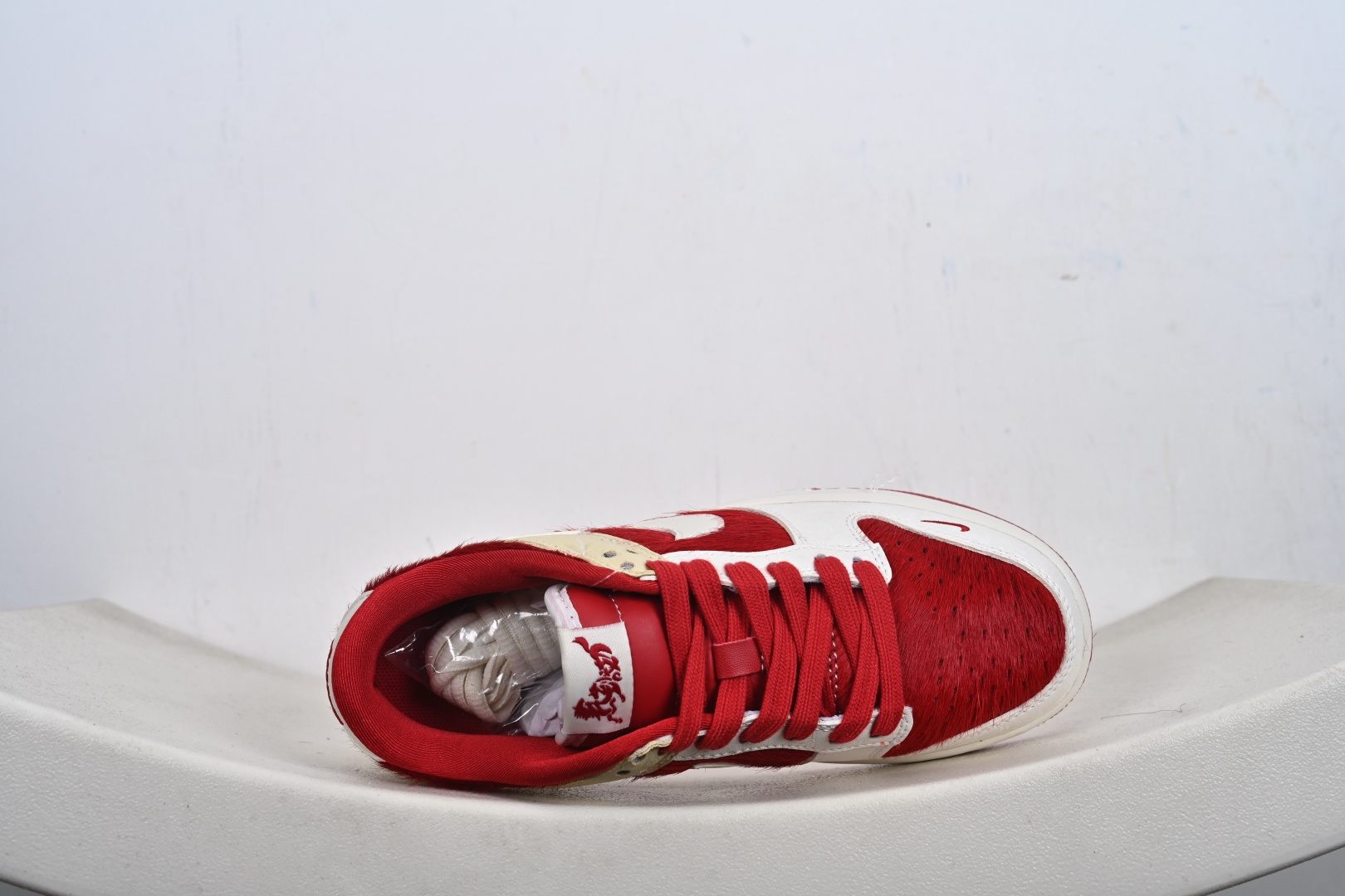 马年定制限量发售马到成功 Nike SB Dunk Low“ 马年限定------白红马毛” 特殊定制材料 高端定制 低帮休闲板鞋 DS6608-020-Top High Quatity Cheap Sneakers Fashion Clothing Clothes Bags handbags Shoes of all Brand wholesale With The best Quality And Beautiful Price from China Factory Chinese suppliers wholesaler seller 马年定制限量发售马到成功 Nike SB Dunk Low“ 马年限定------白红马毛” 特殊定制材料 高端定制 低帮休闲板鞋 DS6608-020