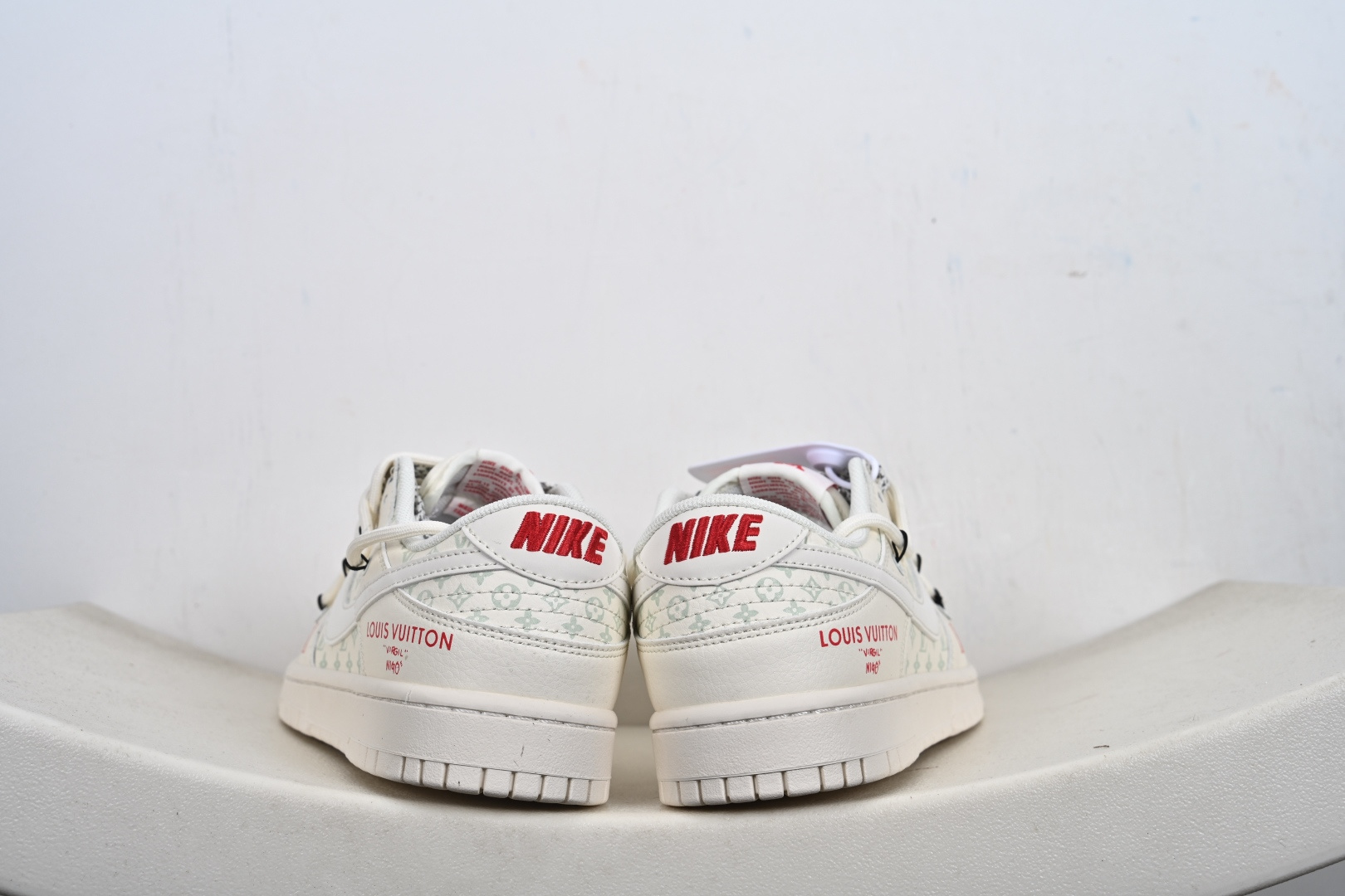 定制版 NK SB Dunk Low L联名绑绳 周年高端定制 低帮休闲板鞋 CX5050-Y52-Top High Quatity Cheap Sneakers Fashion Clothing Clothes Bags handbags Shoes of all Brand wholesale With The best Quality And Beautiful Price from China Factory Chinese suppliers wholesaler seller 定制版 NK SB Dunk Low L联名绑绳 周年高端定制 低帮休闲板鞋 CX5050-Y52