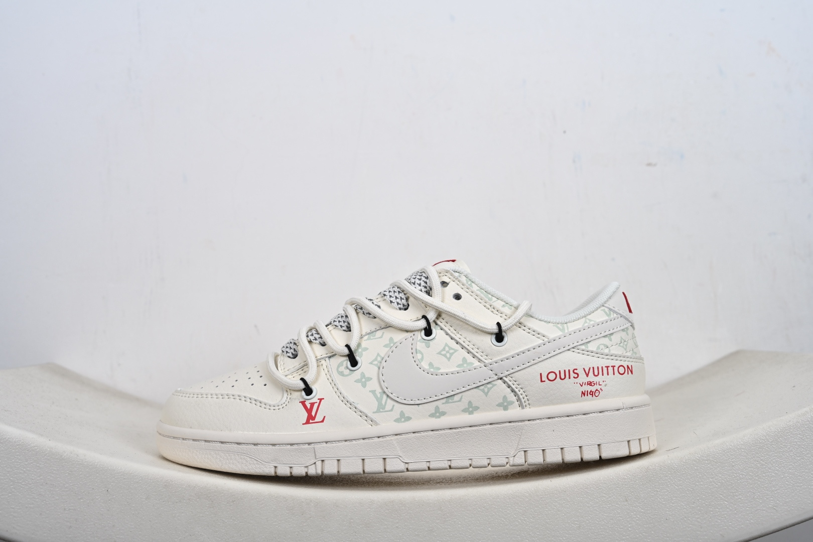 定制版 NK SB Dunk Low L联名绑绳 周年高端定制 低帮休闲板鞋 CX5050-Y52-Top High Quatity Cheap Sneakers Fashion Clothing Clothes Bags handbags Shoes of all Brand wholesale With The best Quality And Beautiful Price from China Factory Chinese suppliers wholesaler seller 定制版 NK SB Dunk Low L联名绑绳 周年高端定制 低帮休闲板鞋 CX5050-Y52