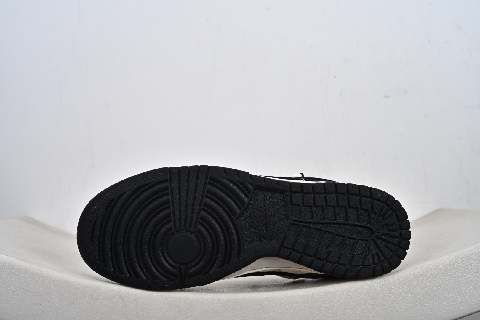 定制版 NK SB Dunk Low L联名绑绳 周年高端定制 低帮休闲板鞋 CX5050-Y55