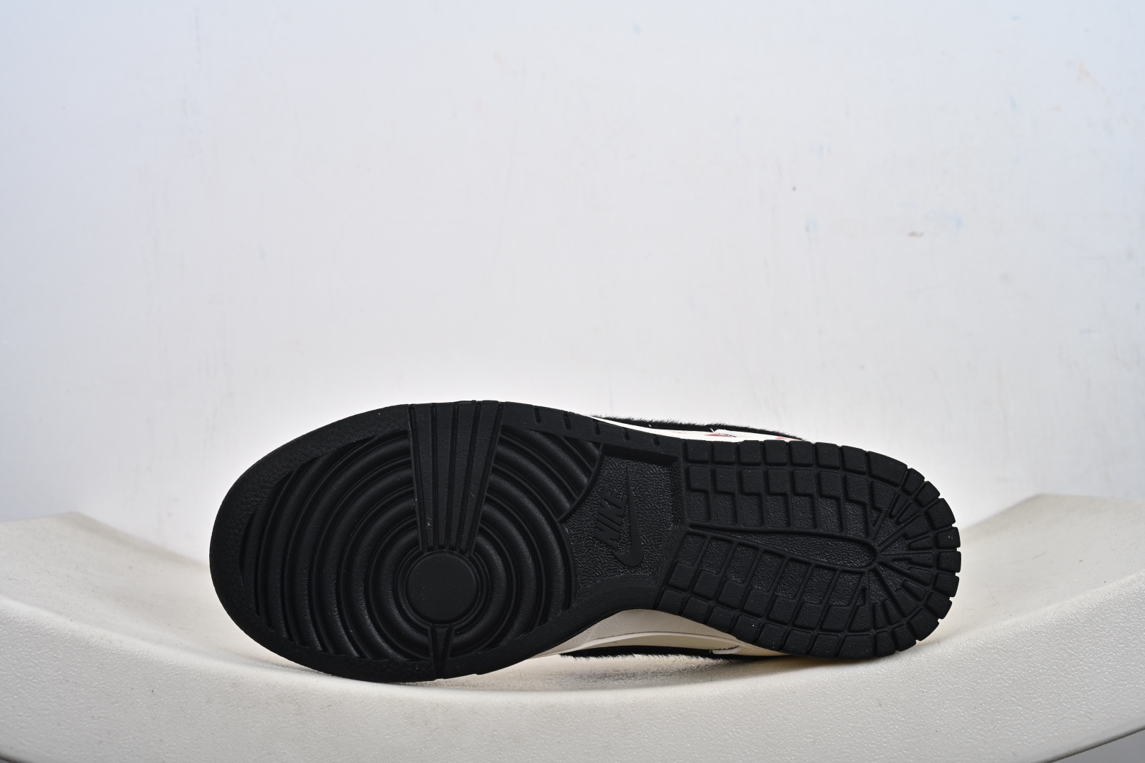 2026年新款限量发售 Nike SB Dunk Low“ 马年限定—汗血宝马” 周年高端定制 低帮休闲板鞋 FC1688-257-Top High Quatity Cheap Sneakers Fashion Clothing Clothes Bags handbags Shoes of all Brand wholesale With The best Quality And Beautiful Price from China Factory Chinese suppliers wholesaler seller 2026年新款限量发售 Nike SB Dunk Low“ 马年限定—汗血宝马” 周年高端定制 低帮休闲板鞋 FC1688-257
