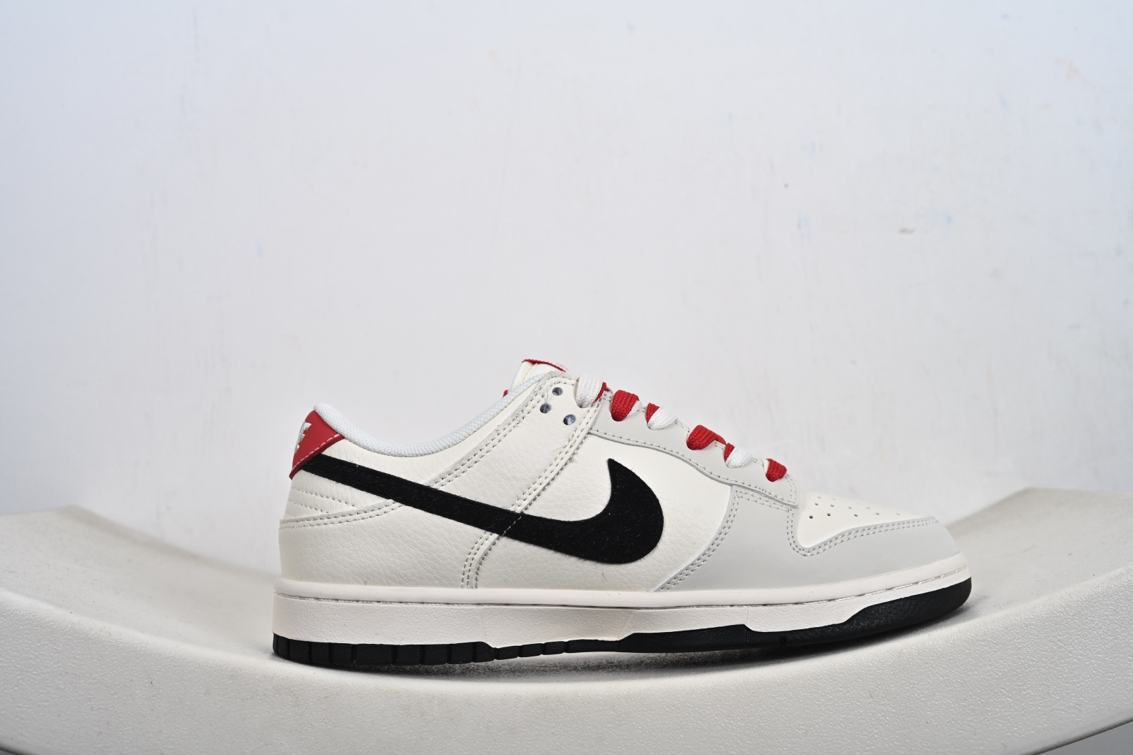 2026年新款限量发售 Nike SB Dunk Low“ 马年限定—汗血宝马” 周年高端定制 低帮休闲板鞋 FC1688-257-Top High Quatity Cheap Sneakers Fashion Clothing Clothes Bags handbags Shoes of all Brand wholesale With The best Quality And Beautiful Price from China Factory Chinese suppliers wholesaler seller 2026年新款限量发售 Nike SB Dunk Low“ 马年限定—汗血宝马” 周年高端定制 低帮休闲板鞋 FC1688-257