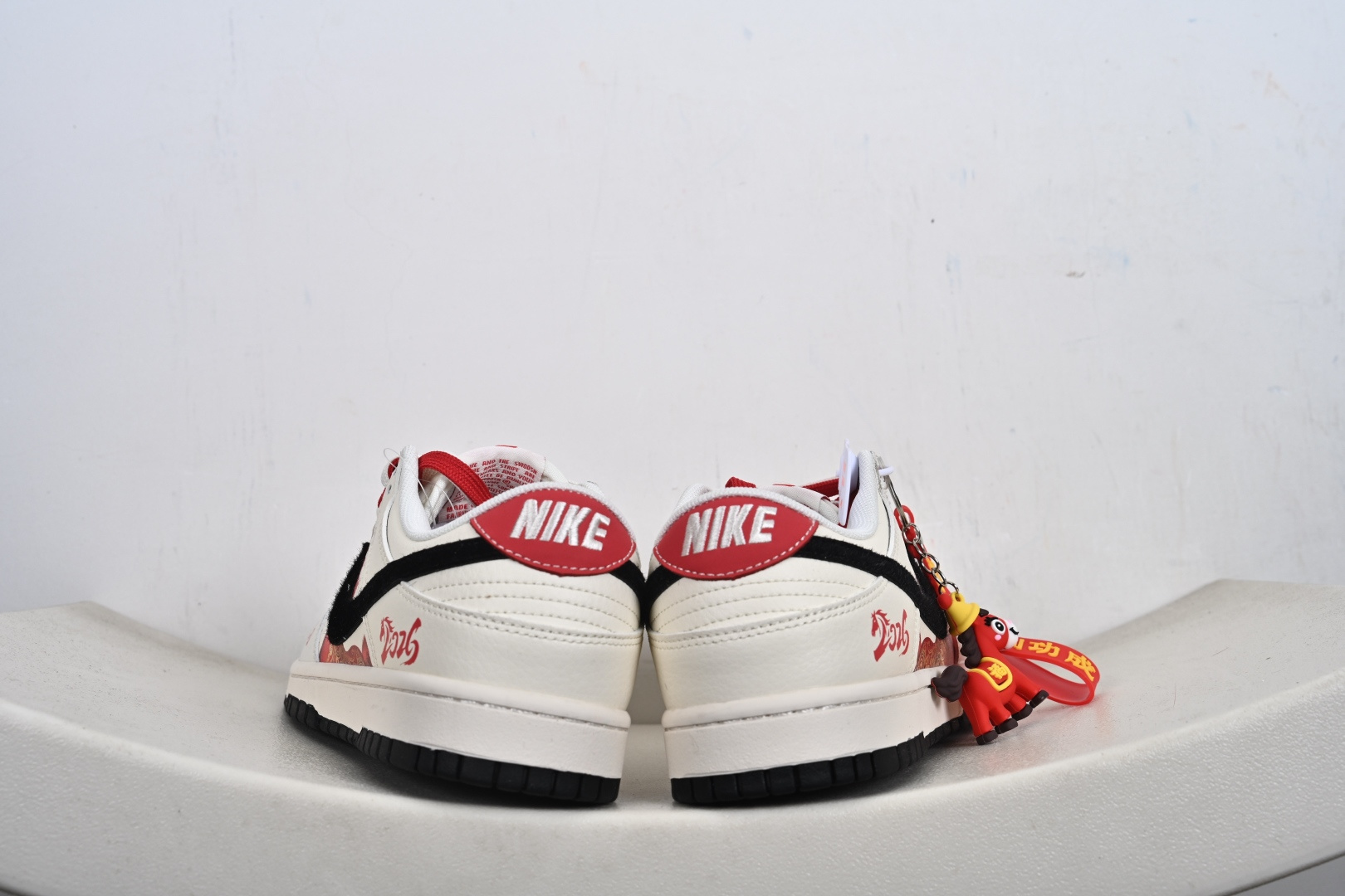 2026年新款限量发售 Nike SB Dunk Low“ 马年限定—汗血宝马” 周年高端定制 低帮休闲板鞋 FC1688-257-Top High Quatity Cheap Sneakers Fashion Clothing Clothes Bags handbags Shoes of all Brand wholesale With The best Quality And Beautiful Price from China Factory Chinese suppliers wholesaler seller 2026年新款限量发售 Nike SB Dunk Low“ 马年限定—汗血宝马” 周年高端定制 低帮休闲板鞋 FC1688-257