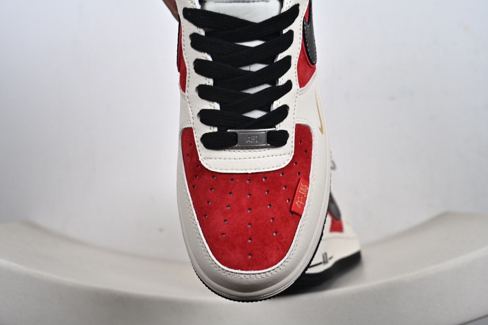 2026年爆款限量发售 NIke Air Force 1 '07 Low “马年限定-米黑红金马”空军一号 低帮 运动鞋 HT5088-616-Top High Quatity Cheap Sneakers Fashion Clothing Clothes Bags handbags Shoes of all Brand wholesale With The best Quality And Beautiful Price from China Factory Chinese suppliers wholesaler seller 2026年爆款限量发售 NIke Air Force 1 '07 Low “马年限定-米黑红金马”空军一号 低帮 运动鞋 HT5088-616