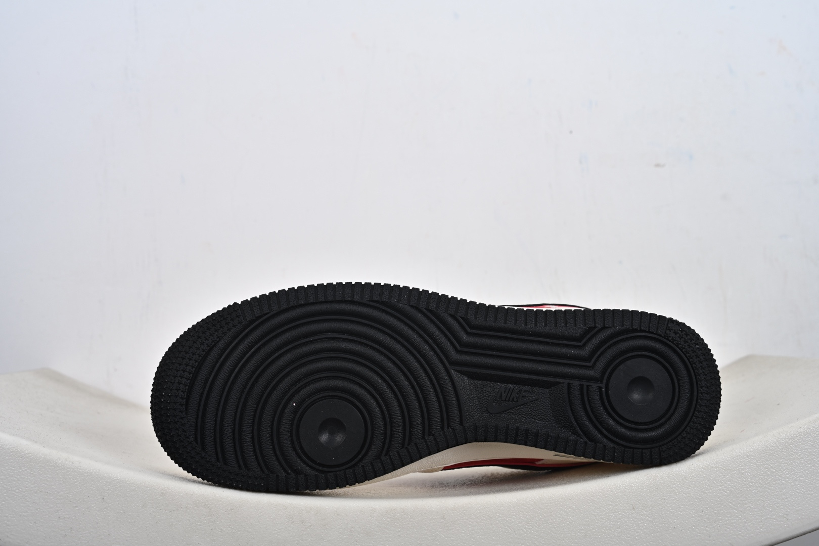 2026年爆款限量发售 NIke Air Force 1 '07 Low “马年限定-米黑红金马”空军一号 低帮 运动鞋 HT5088-616-Top High Quatity Cheap Sneakers Fashion Clothing Clothes Bags handbags Shoes of all Brand wholesale With The best Quality And Beautiful Price from China Factory Chinese suppliers wholesaler seller 2026年爆款限量发售 NIke Air Force 1 '07 Low “马年限定-米黑红金马”空军一号 低帮 运动鞋 HT5088-616