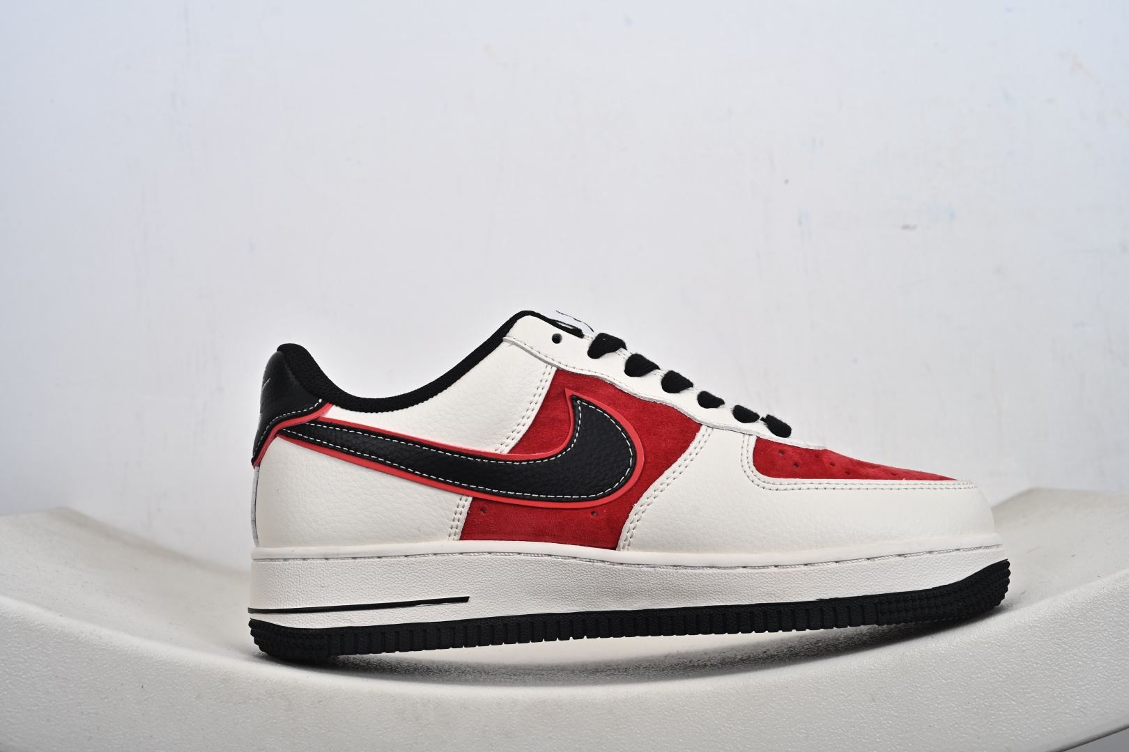 2026年爆款限量发售 NIke Air Force 1 '07 Low “马年限定-米黑红金马”空军一号 低帮 运动鞋 HT5088-616-Top High Quatity Cheap Sneakers Fashion Clothing Clothes Bags handbags Shoes of all Brand wholesale With The best Quality And Beautiful Price from China Factory Chinese suppliers wholesaler seller 2026年爆款限量发售 NIke Air Force 1 '07 Low “马年限定-米黑红金马”空军一号 低帮 运动鞋 HT5088-616