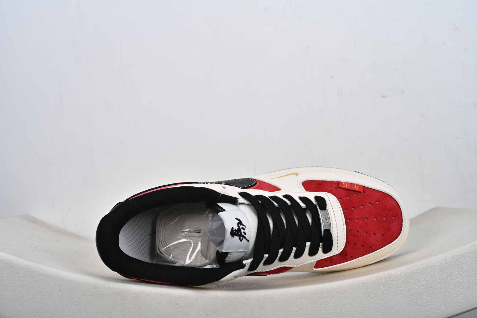 2026年爆款限量发售 NIke Air Force 1 '07 Low “马年限定-米黑红金马”空军一号 低帮 运动鞋 HT5088-616-Top High Quatity Cheap Sneakers Fashion Clothing Clothes Bags handbags Shoes of all Brand wholesale With The best Quality And Beautiful Price from China Factory Chinese suppliers wholesaler seller 2026年爆款限量发售 NIke Air Force 1 '07 Low “马年限定-米黑红金马”空军一号 低帮 运动鞋 HT5088-616