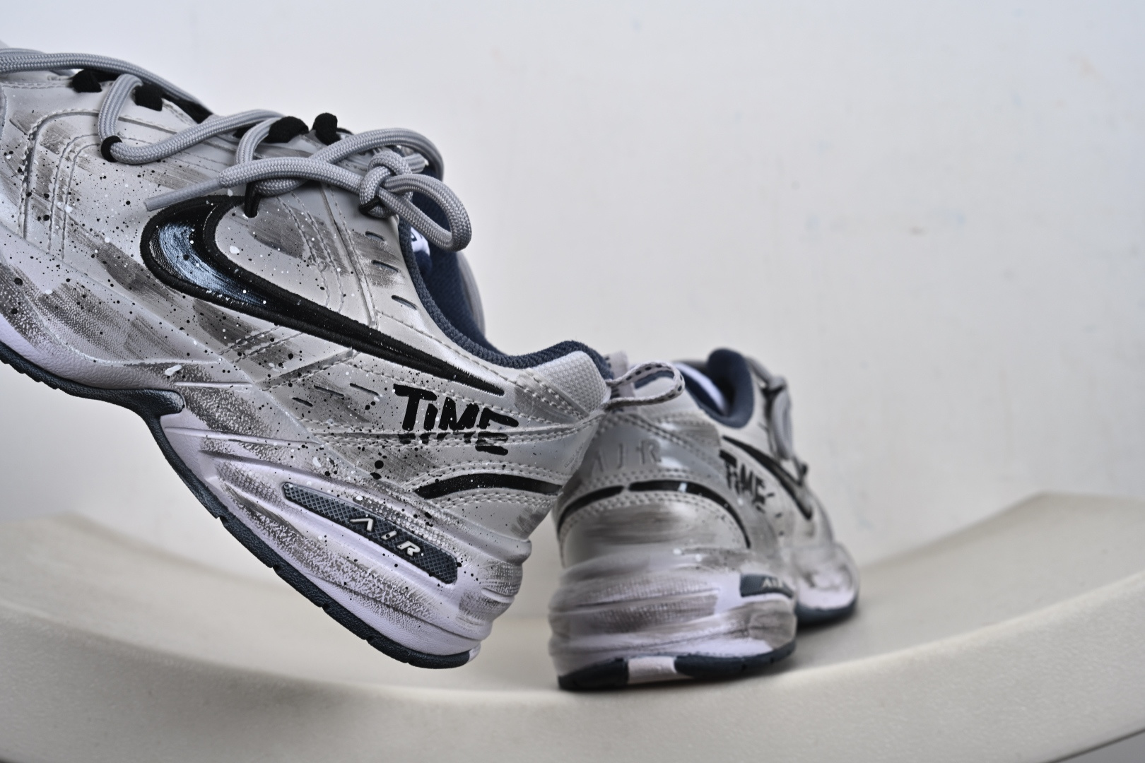 Air Monarch IV M2K Tekno 415445-102