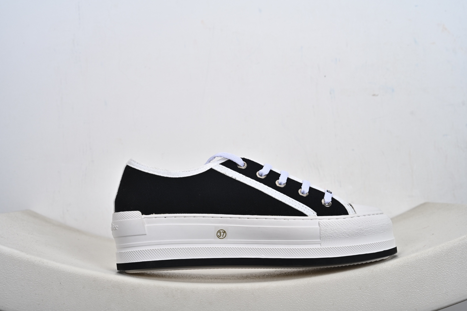 女鞋广东原产 法国高奢时装品牌-迪奥/Dior Walk'n'Dior Low 沃克系列低帮百搭增高休闲运动厚底板鞋“帆布岩石灰”KCK385OBE