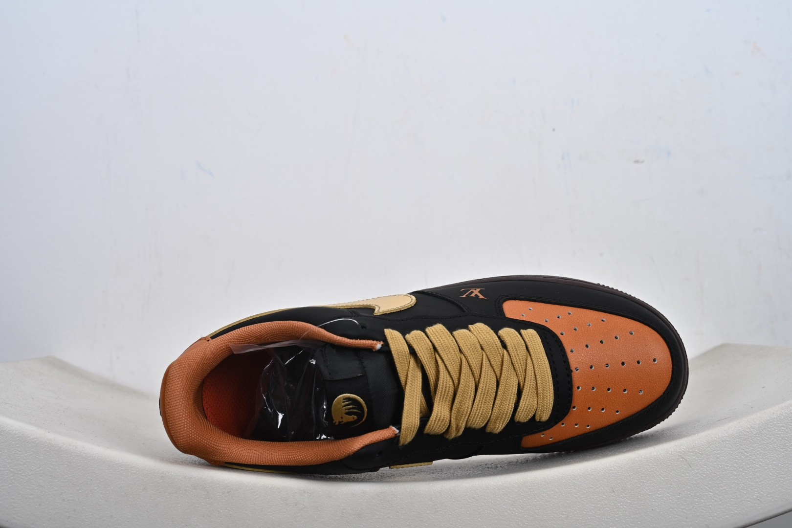 NIke Air Force 1 '07 Low “马年限定--玄黑赤金” 空军一号低帮 运动鞋 休闲鞋 FV3694-101