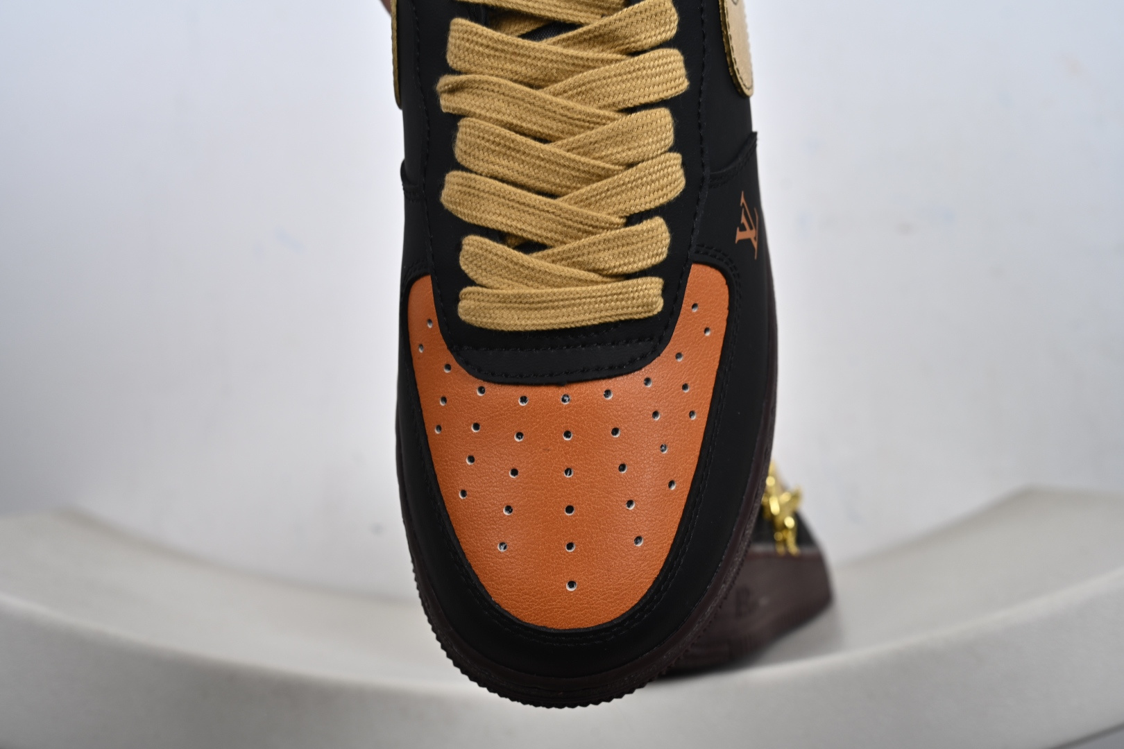 NIke Air Force 1 '07 Low “马年限定--玄黑赤金” 空军一号低帮 运动鞋 休闲鞋 FV3694-101
